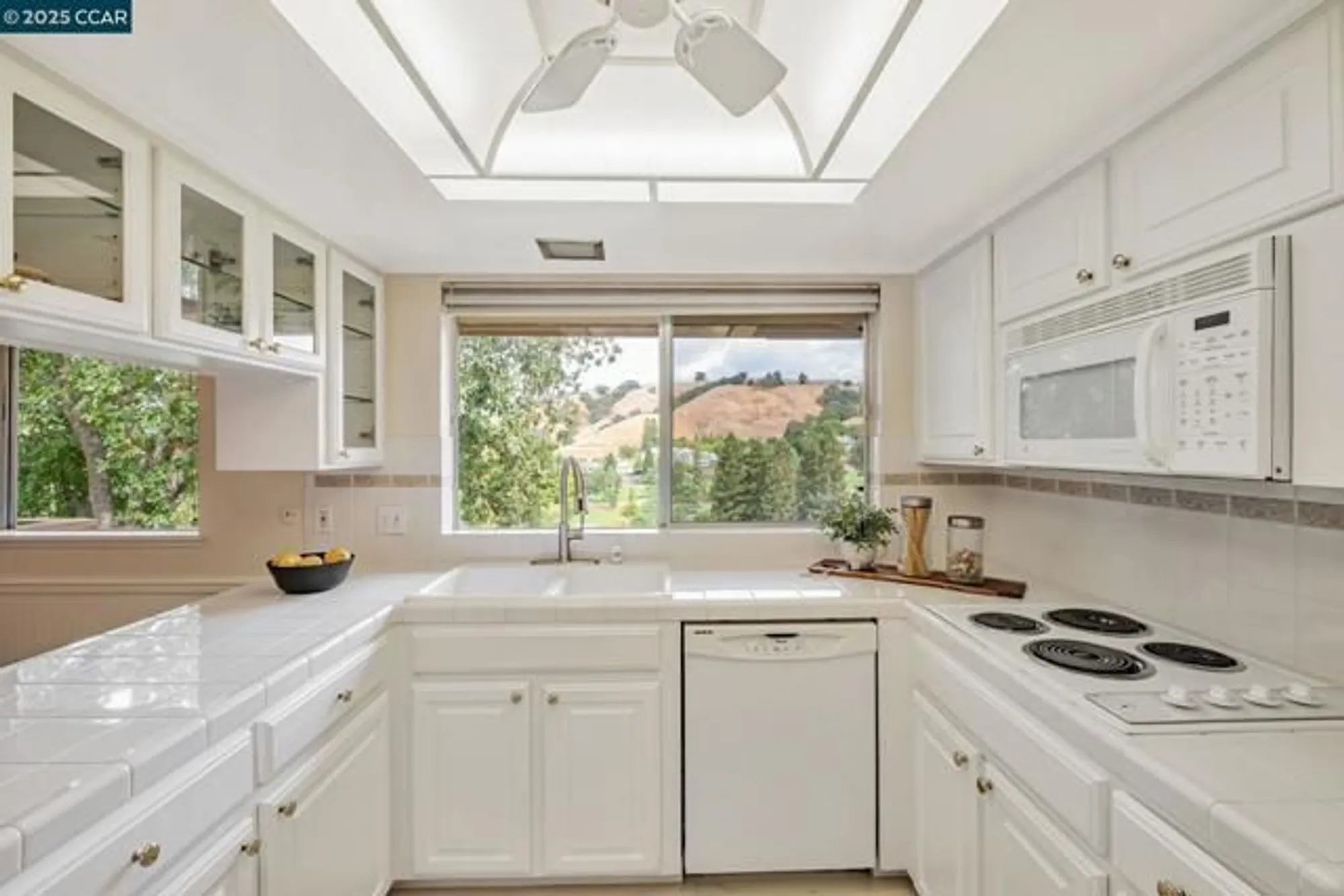 Property Slideshow image 13 of 35 | 4021 terra granada dr apt 1b, Walnut Creek, CA, 94595