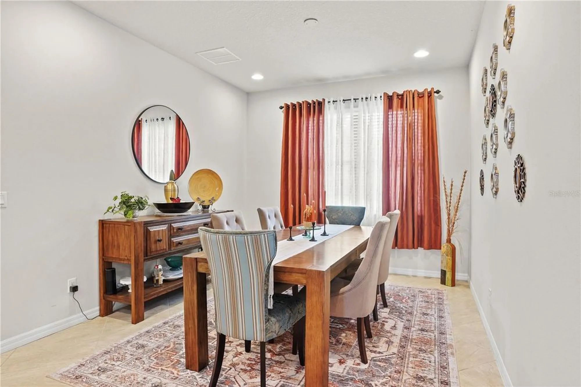 Property Slideshow image 13 of 53 | 329 alicante ct, Davenport, FL, 33837