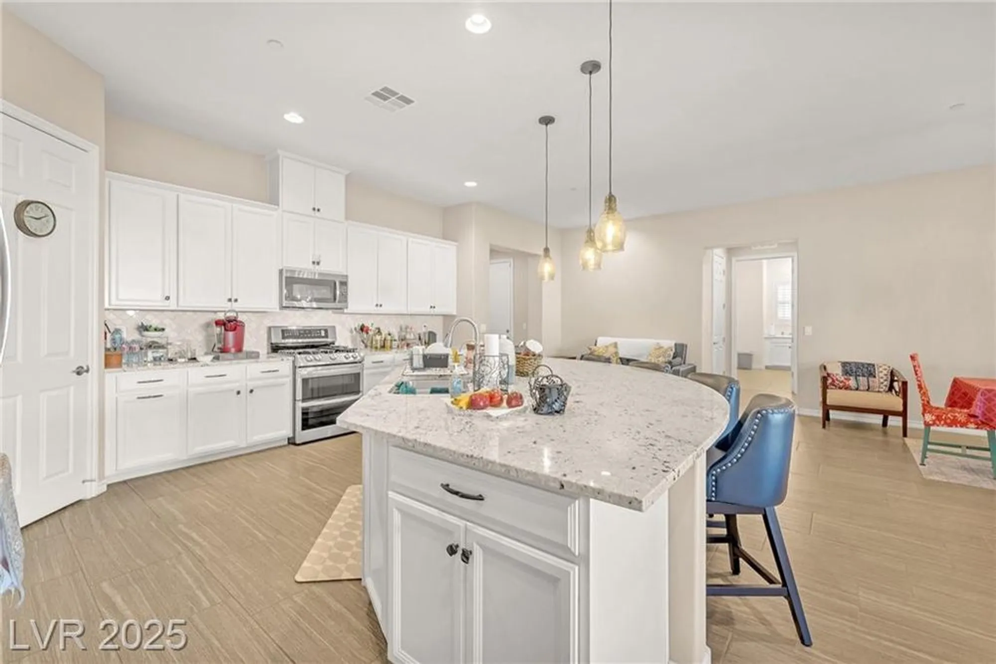 Property Slideshow image 11 of 49 | 755 merry maple st, Henderson, NV, 89011