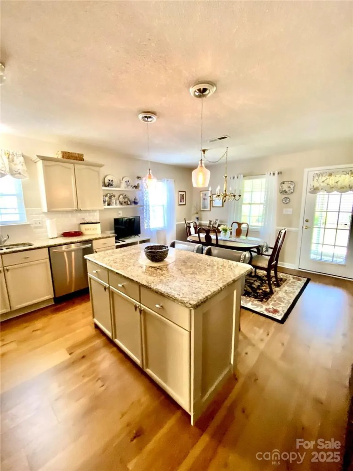 Property Slideshow image 20 of 43 | 101 keswick ln, Mooresville, NC, 28117