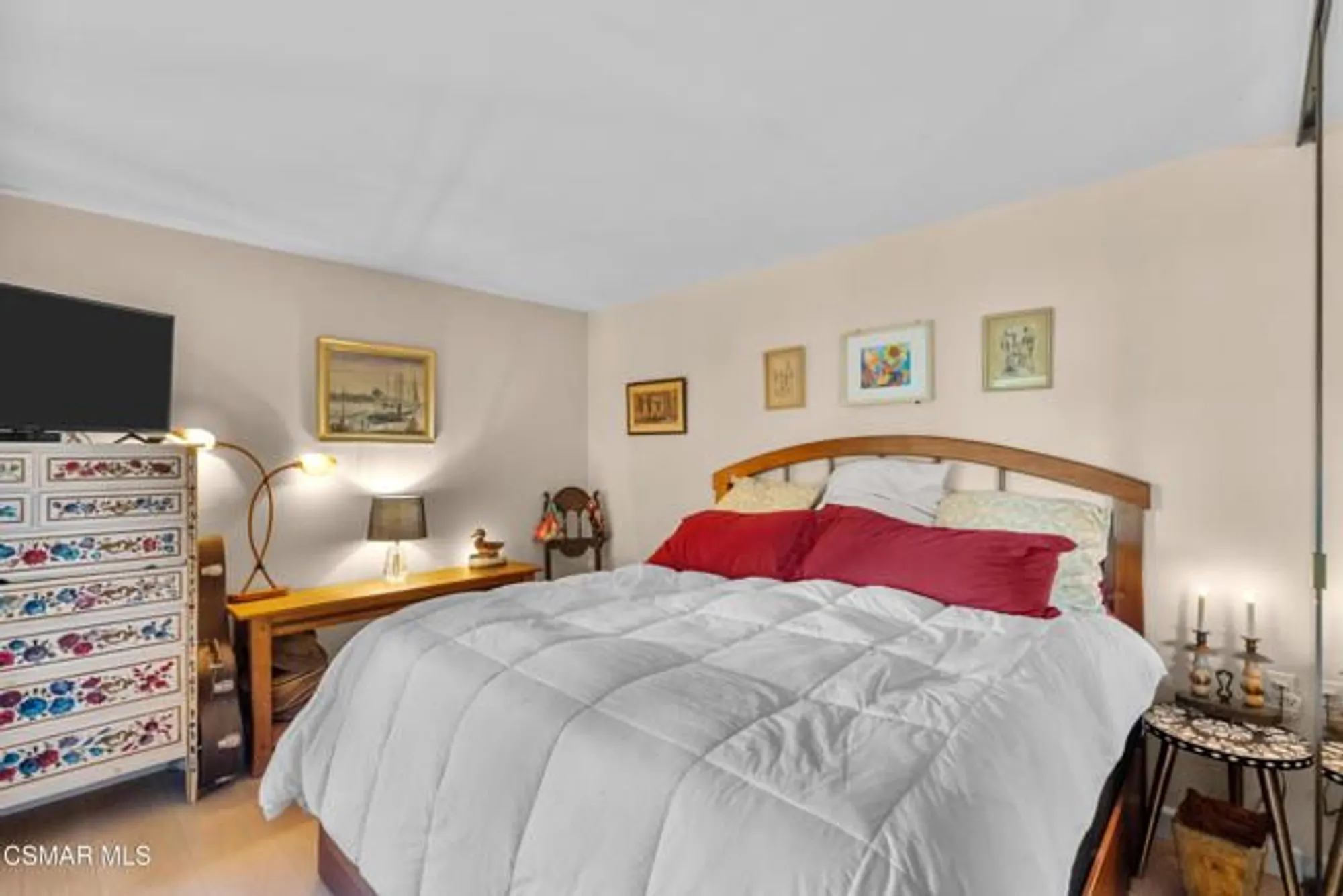 Property Slideshow image 12 of 33 | 351 chestnut hill ct 14, Thousand Oaks, CA, 91360