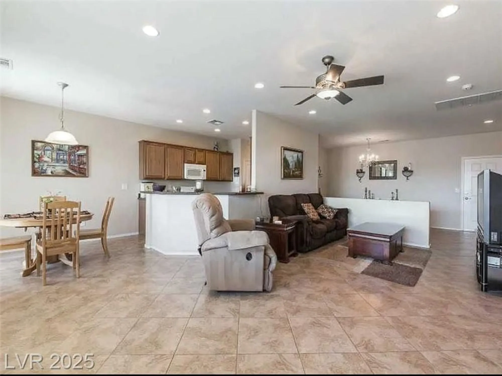 Property Slideshow image 3 of 17 | 2473 luminous stars st, Henderson, NV, 89044