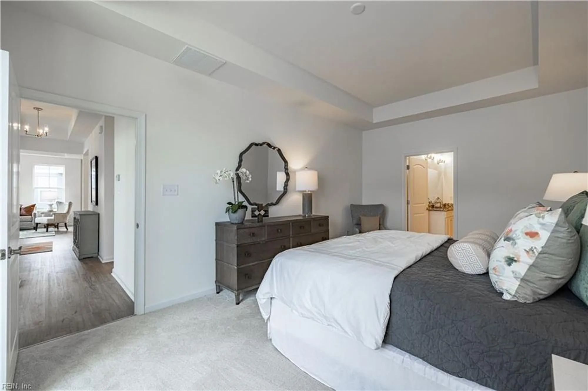 Property Slideshow image 4 of 44 | 200 oxford ave # 46-2, Smithfield, VA, 23430