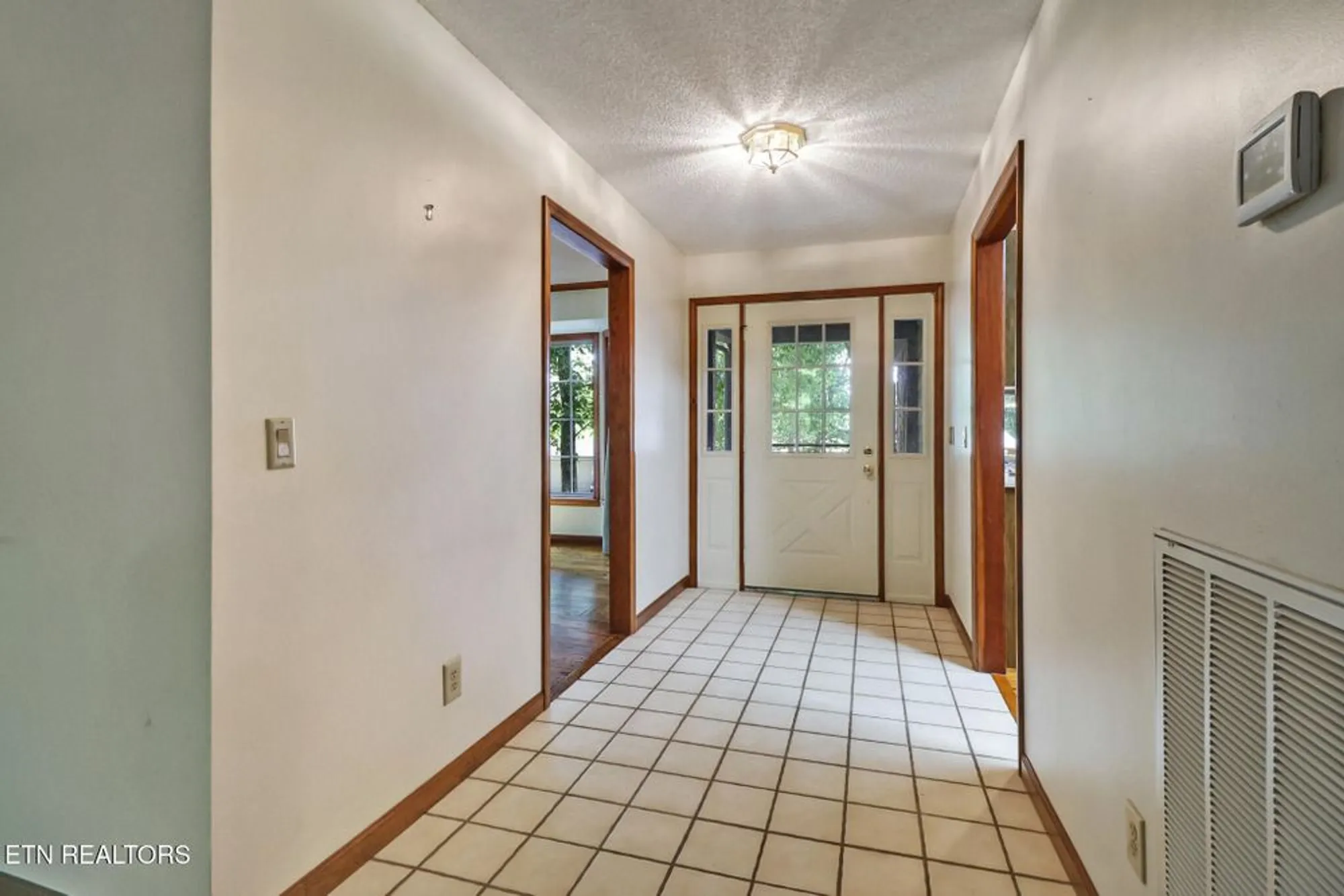 Property Slideshow image 6 of 51 | 143 sugarbush cir, Crossville, TN, 38558