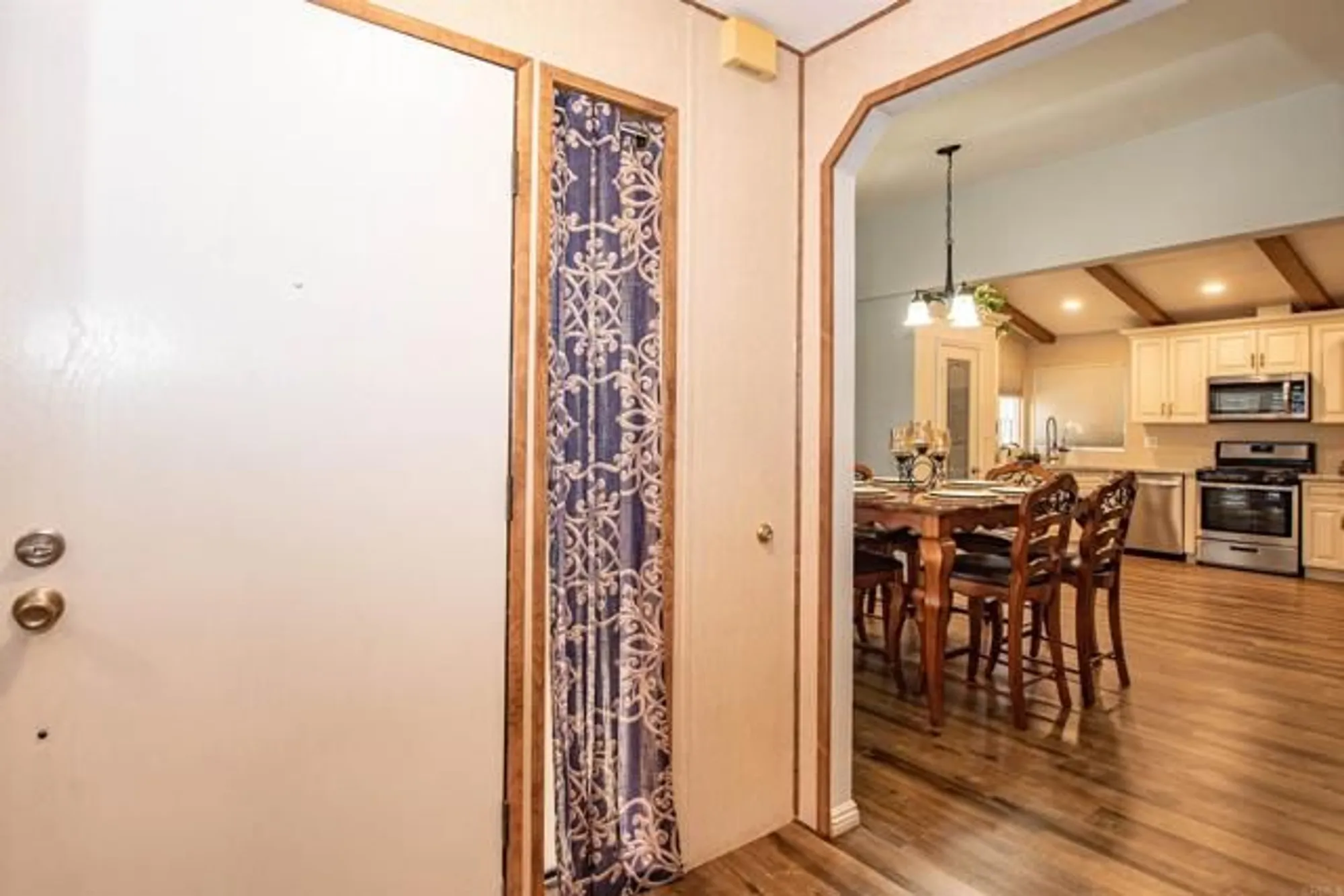 Property Slideshow image 20 of 67 | 38210 via taffia, Murrieta, CA, 92563