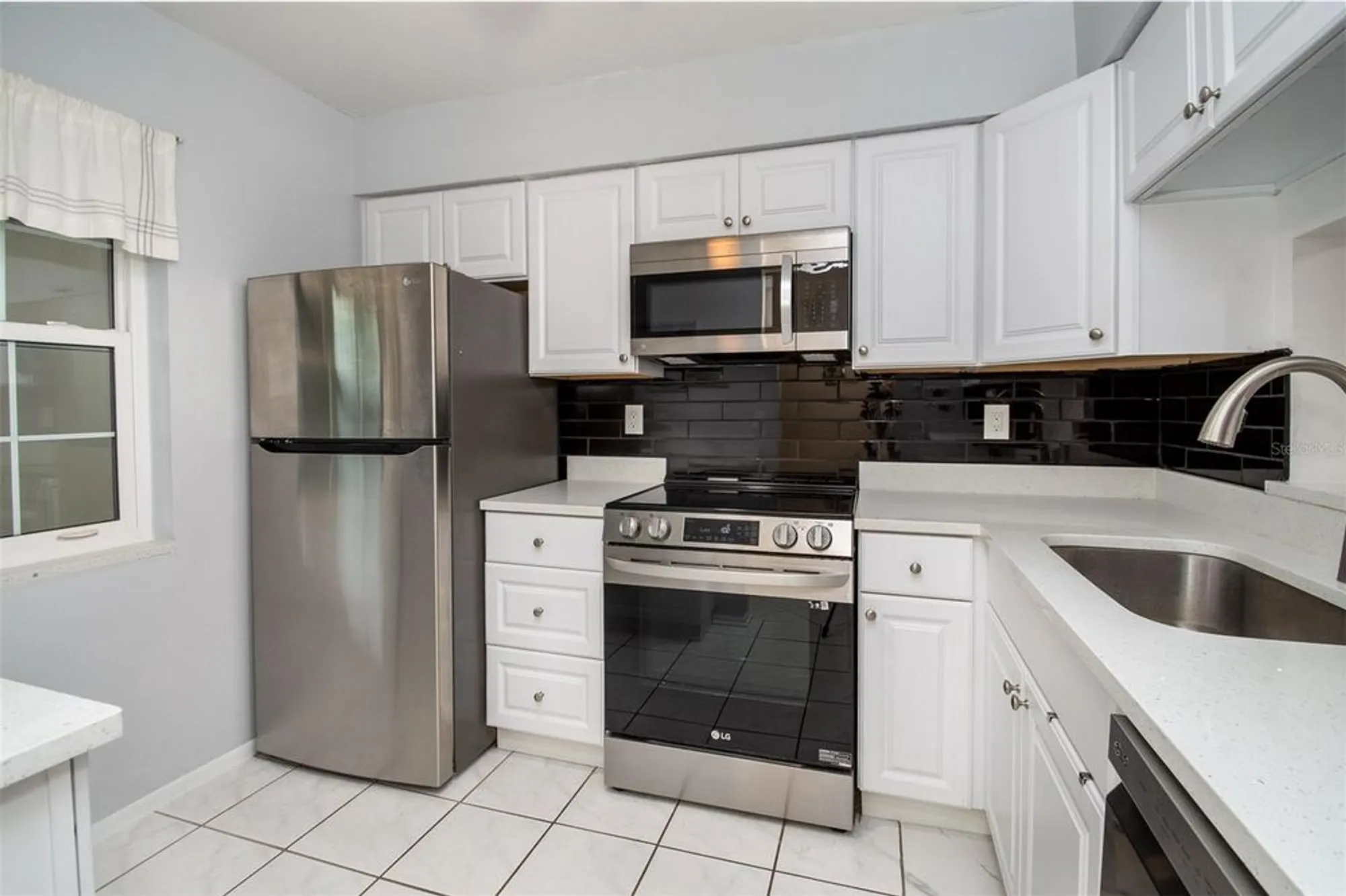 Property Slideshow image 8 of 84 | 1701 pinehurst rd apt 24b, Dunedin, FL, 34698