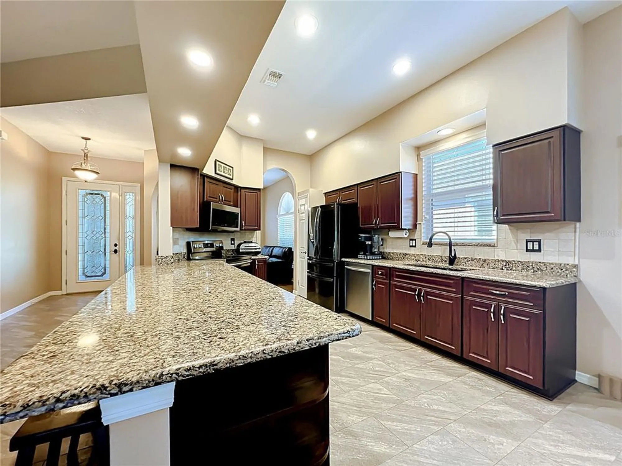 Property Slideshow image 9 of 50 | 6128 landings blvd, Lady Lake, FL, 32159
