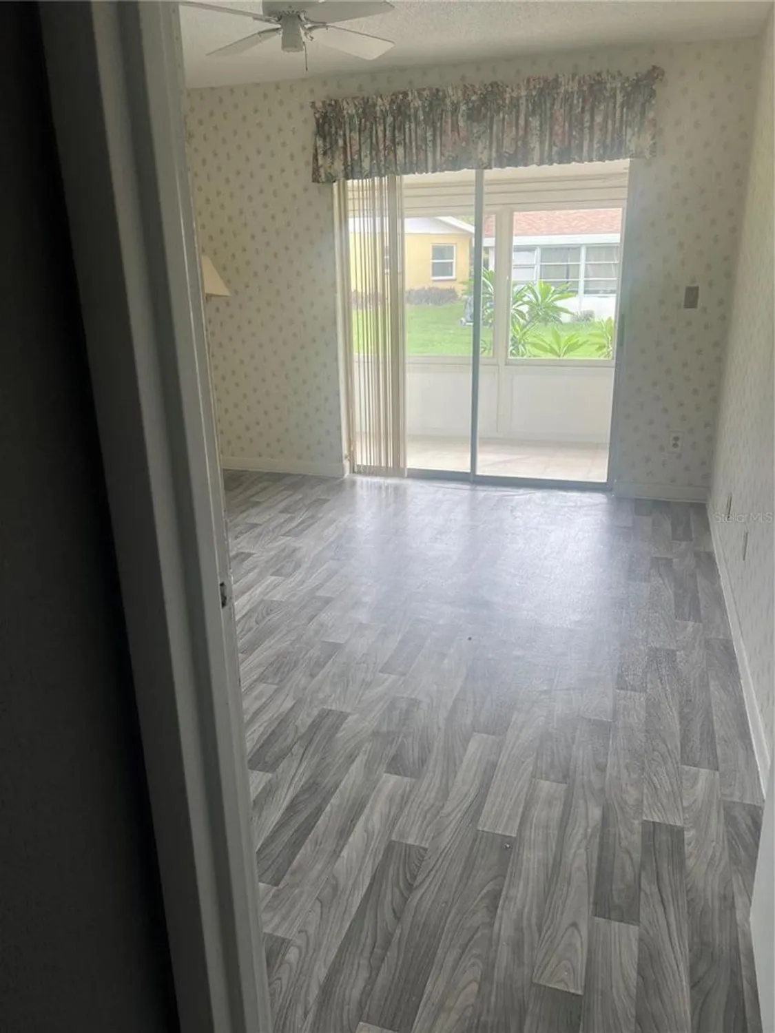 Property Slideshow image 10 of 54 | 401 dorchester pl 58, Sun City Center, FL, 33573