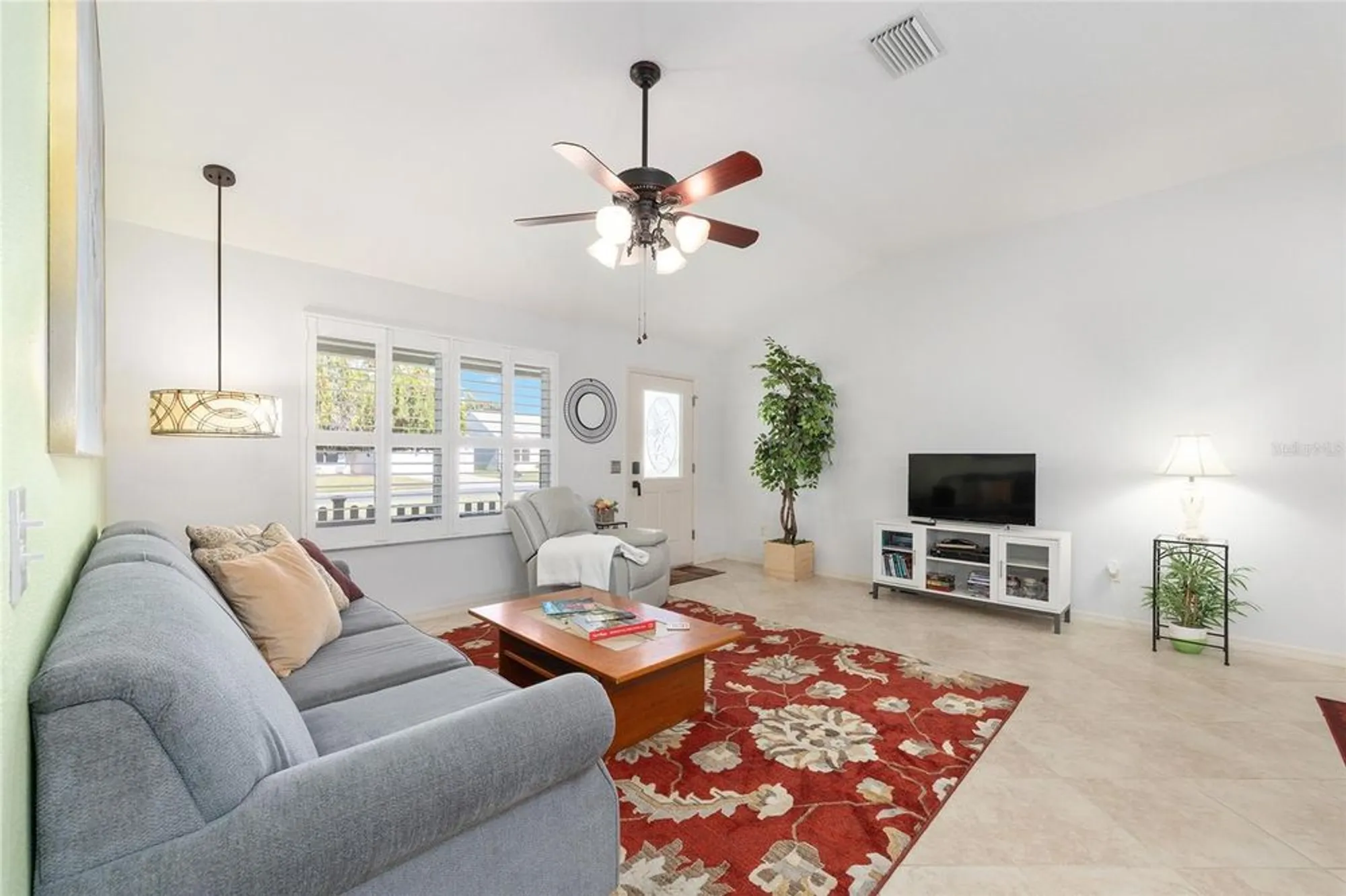 Property Slideshow image 10 of 37 | 3024 burbank ln, The Villages, FL, 32162