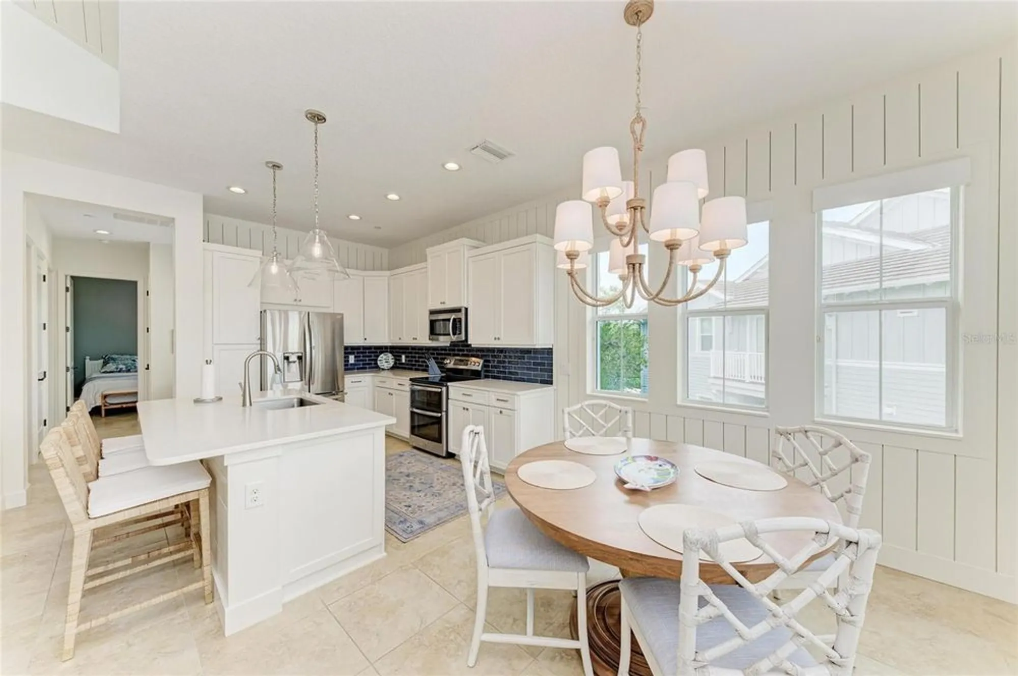 Property Slideshow image 16 of 100 | 258 sapphire lake dr unit 202, Bradenton, FL, 34209