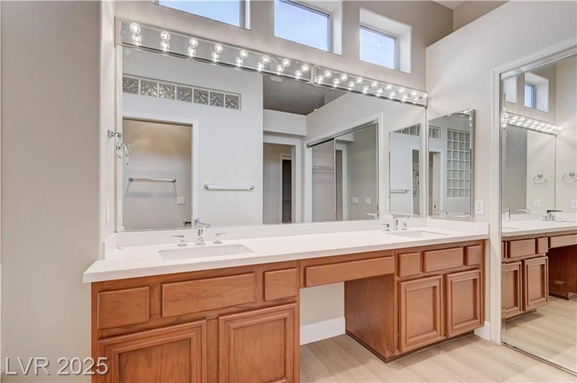 Property Slideshow image 36 of 77 | 2801 byron dr, Las Vegas, NV, 89134