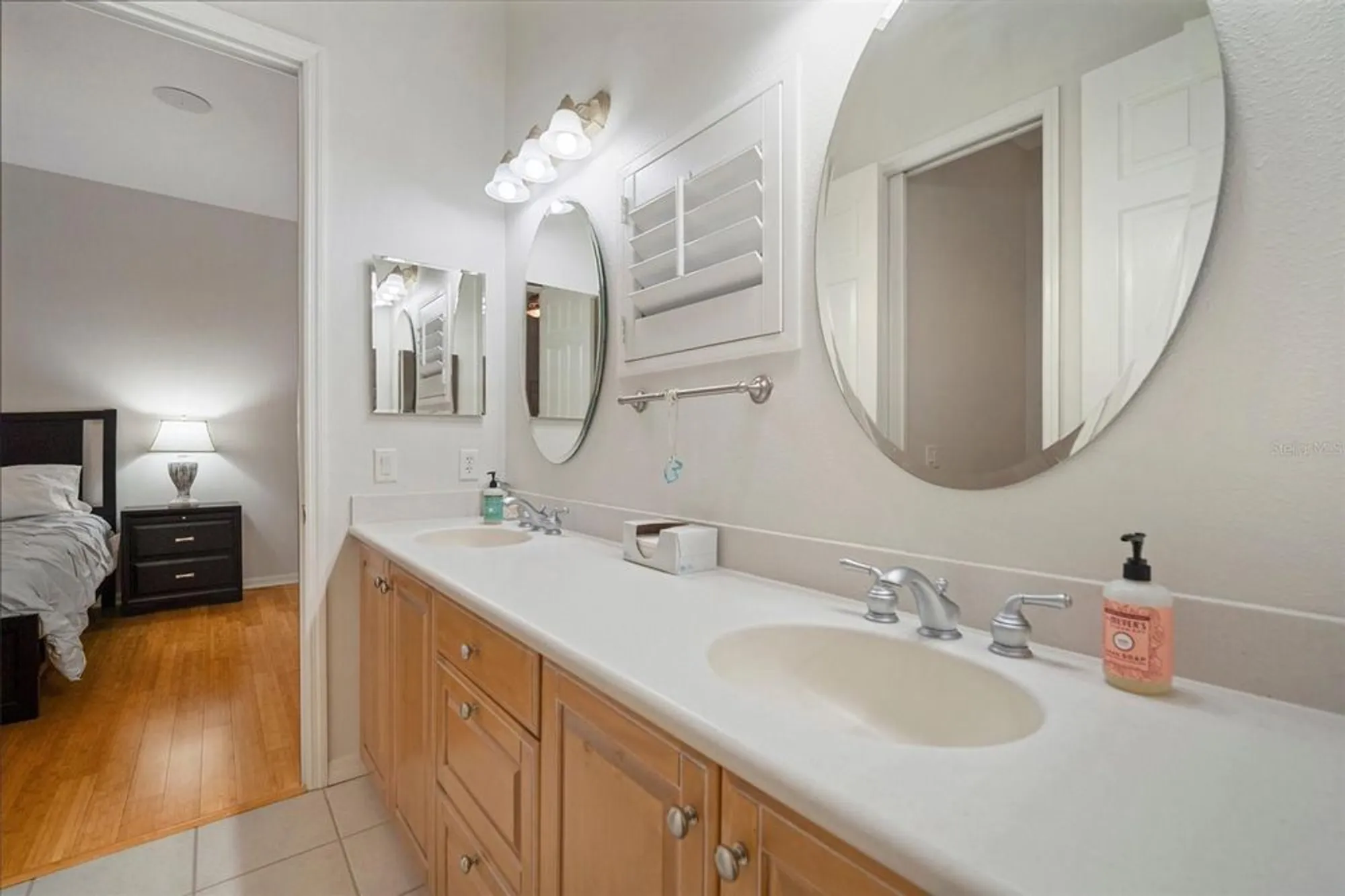 Property Slideshow image 35 of 94 | 825 islebay dr, Apollo Beach, FL, 33572