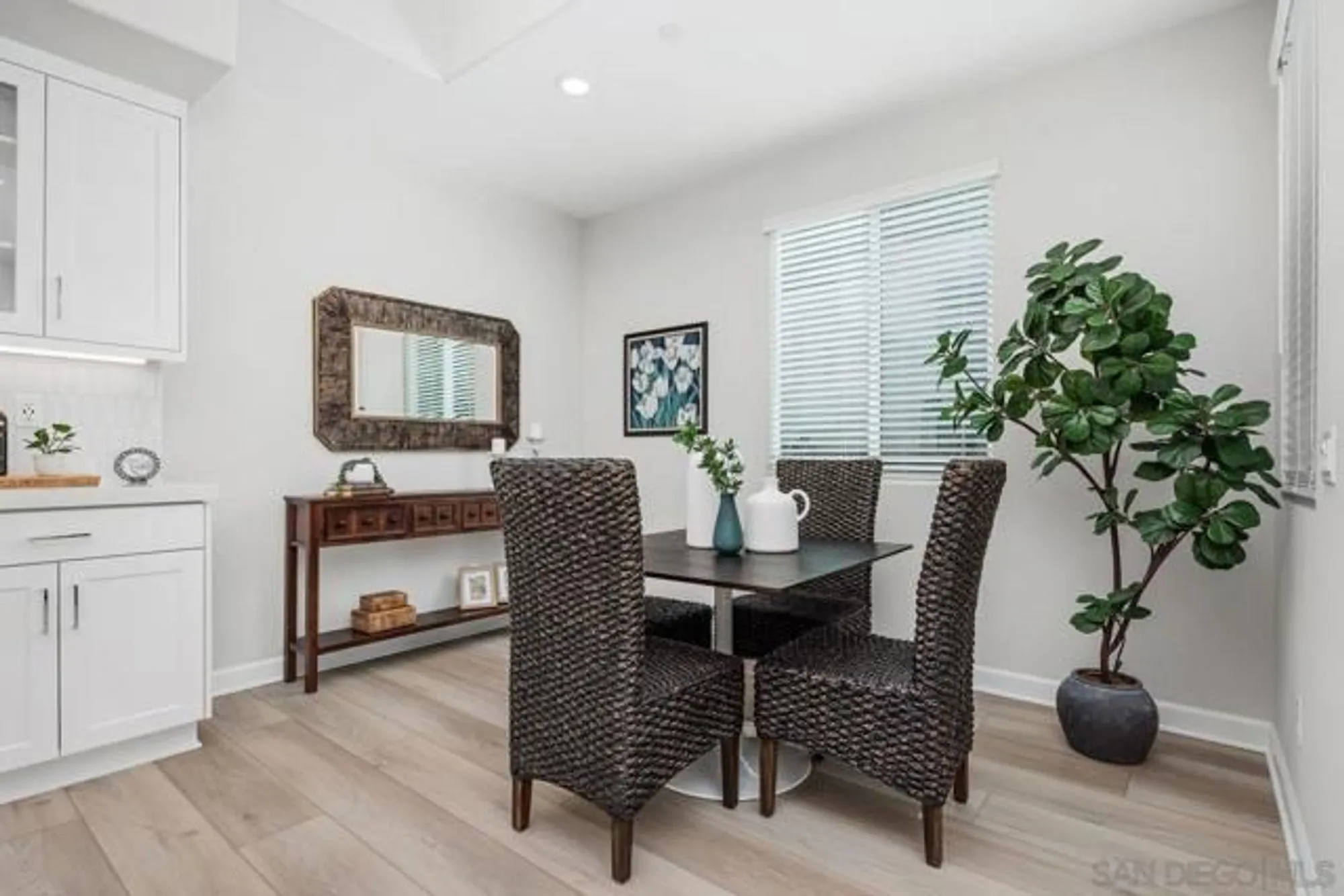 Property Slideshow image 11 of 37 | 12609 elizabeth way, San Diego, CA, 92129