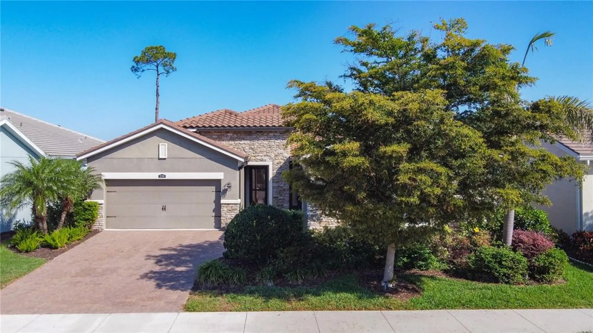 Property Slideshow image 5 of 67 | 11700 tapestry ln, Venice, FL, 34293