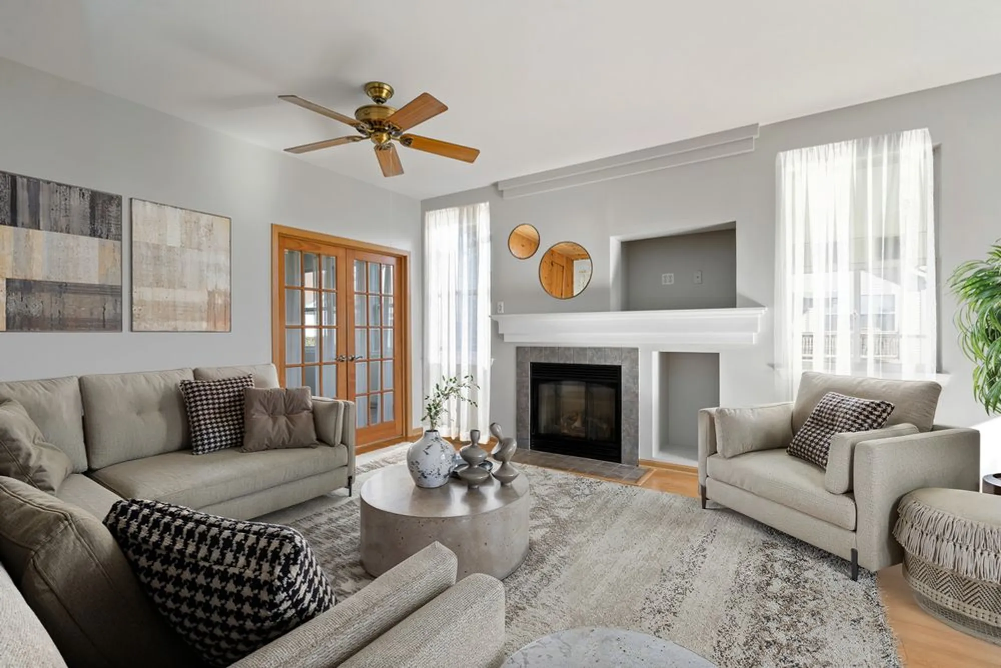 Property Slideshow image 3 of 34 | 721 s wellston ln, Romeoville, IL, 60446