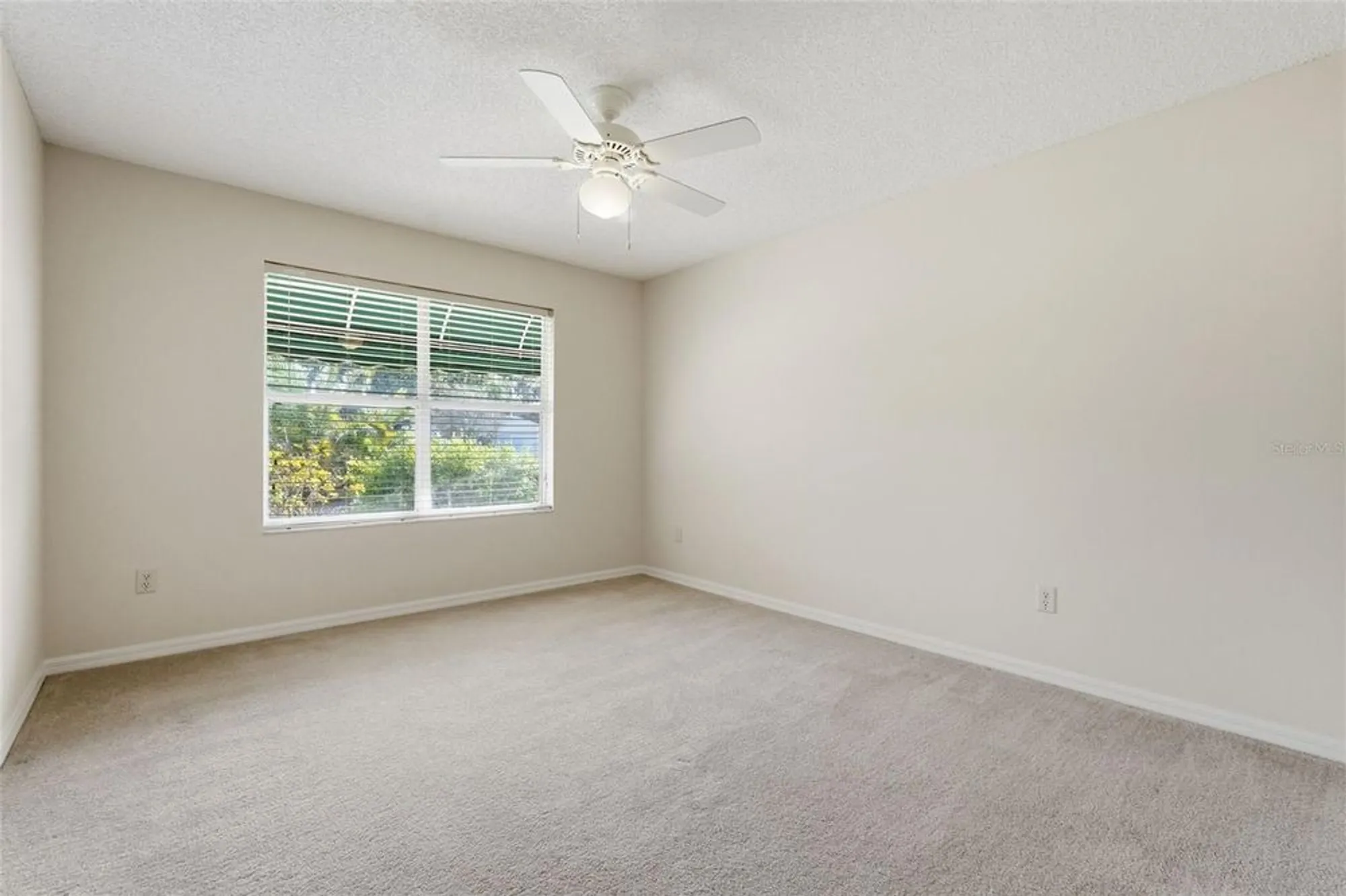 Property Slideshow image 33 of 69 | 17985 se 92nd amory ave, The Villages, FL, 32162