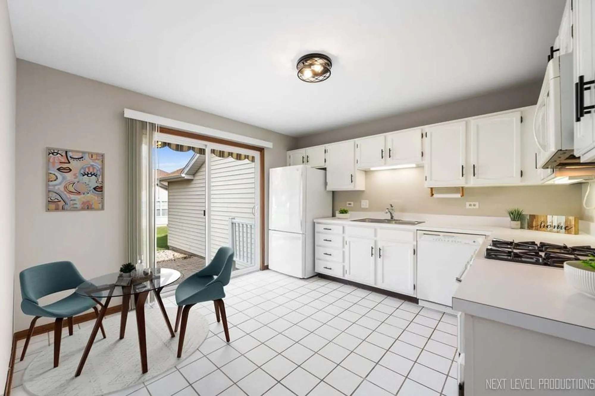 Property Slideshow image 7 of 49 | 21289 silktree cir, Plainfield, IL, 60544