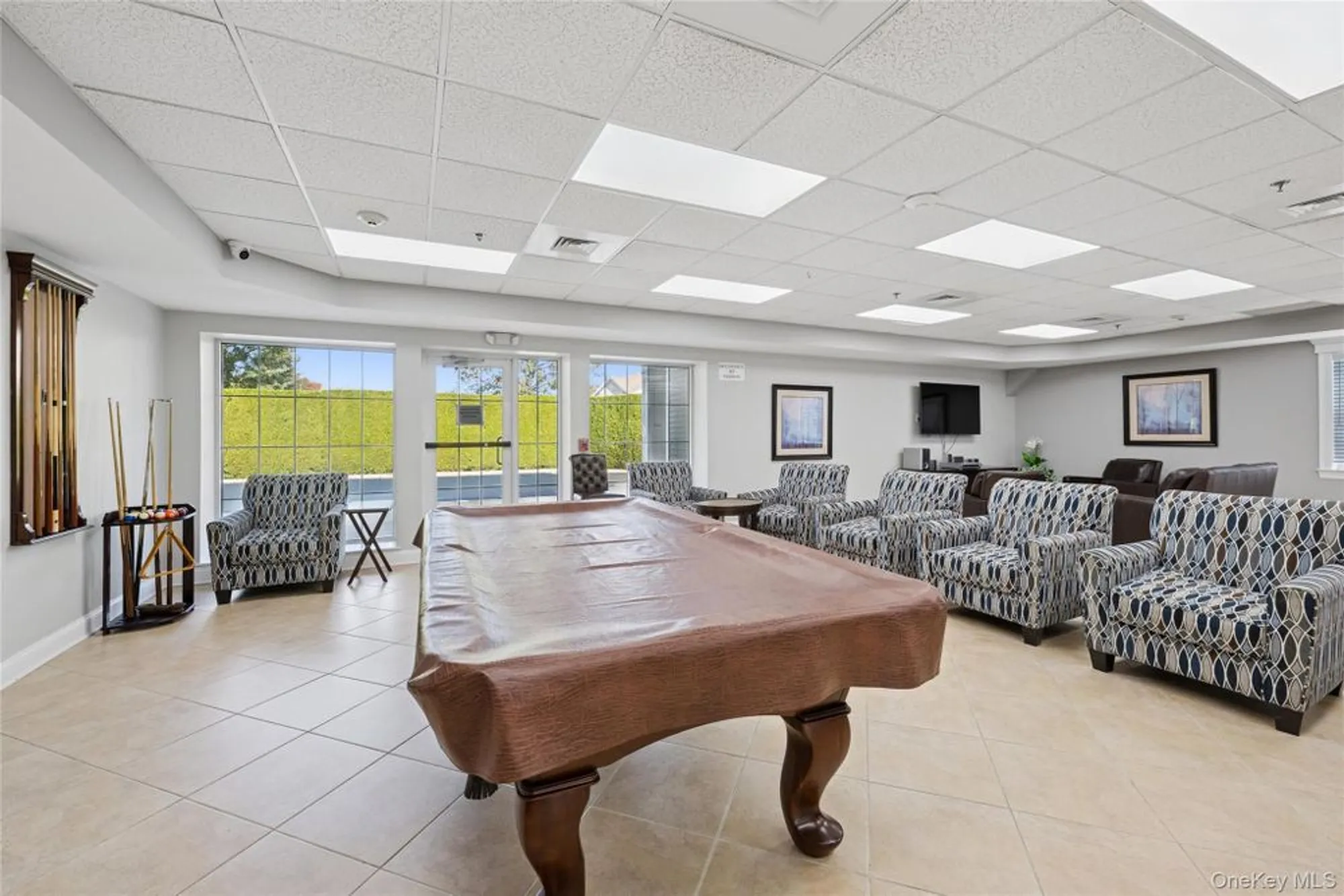 Property Slideshow image 28 of 39 | 1228 willow ln, Valley Stream, NY, 11580