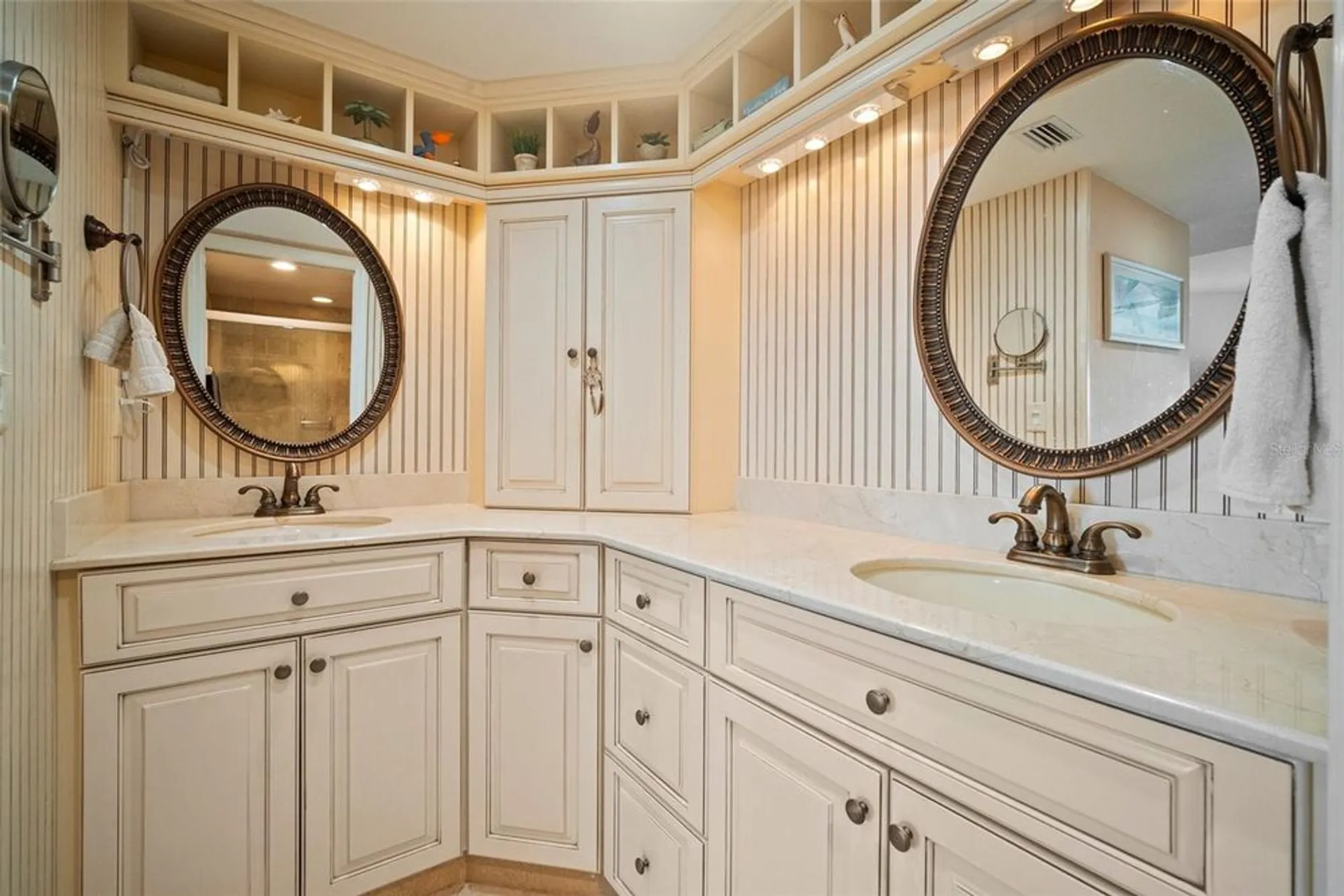 Property Slideshow image 21 of 52 | 1323 perico point cir # 107, Bradenton, FL, 34209