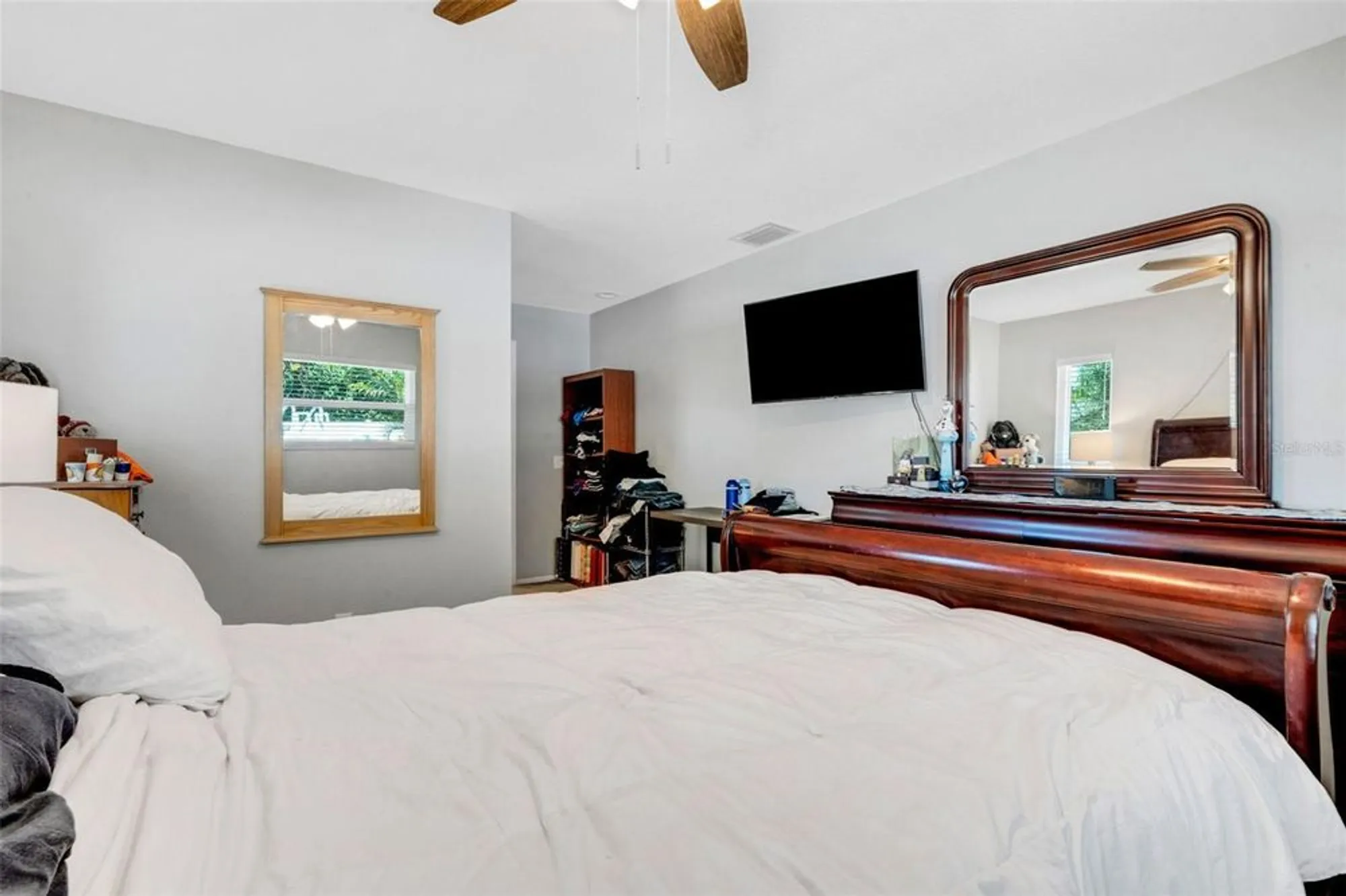 Property Slideshow image 15 of 39 | 1632 heather pl, Palm Harbor, FL, 34684