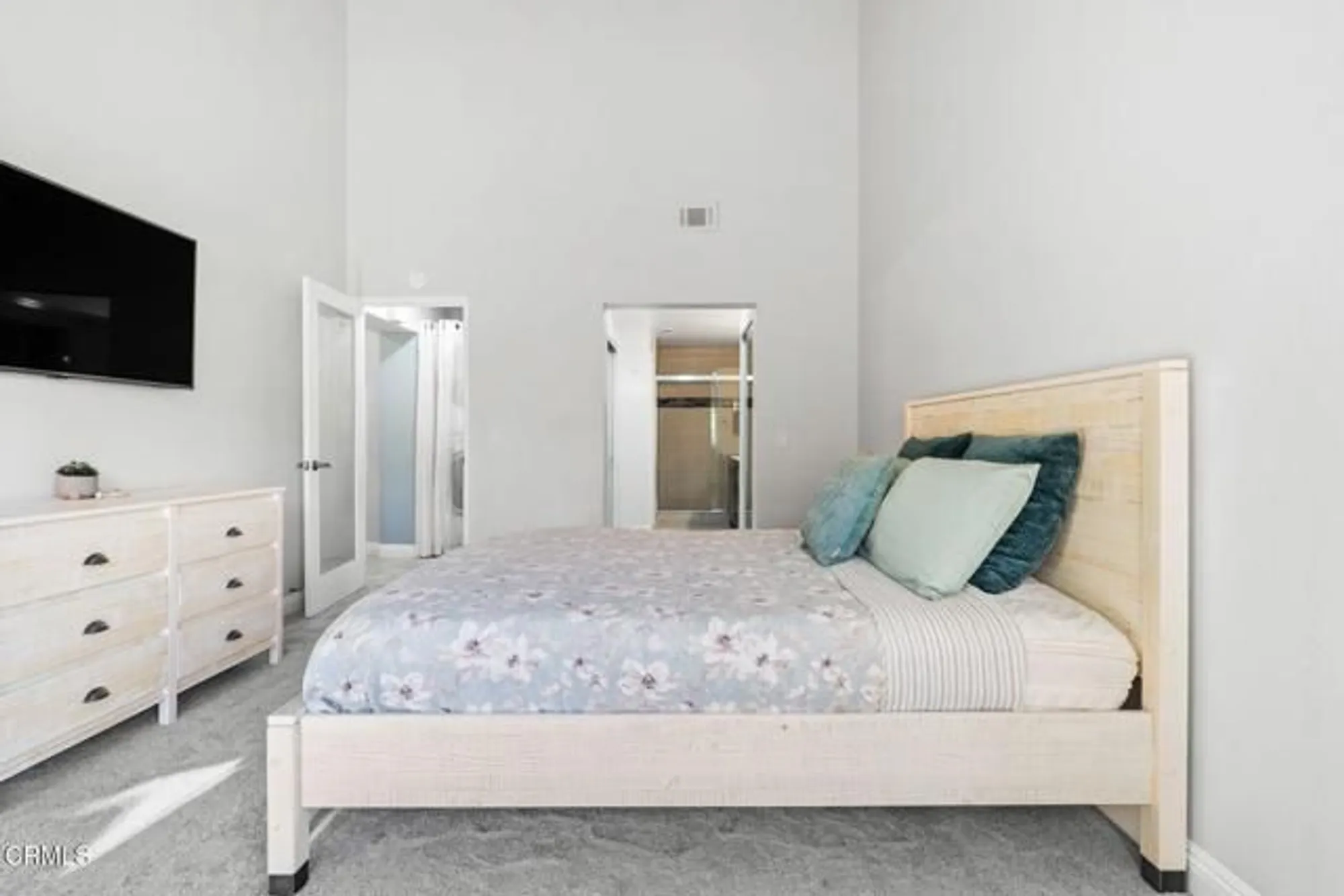 Property Slideshow image 30 of 53 | 2151 martinique ln, Oxnard, CA, 93035