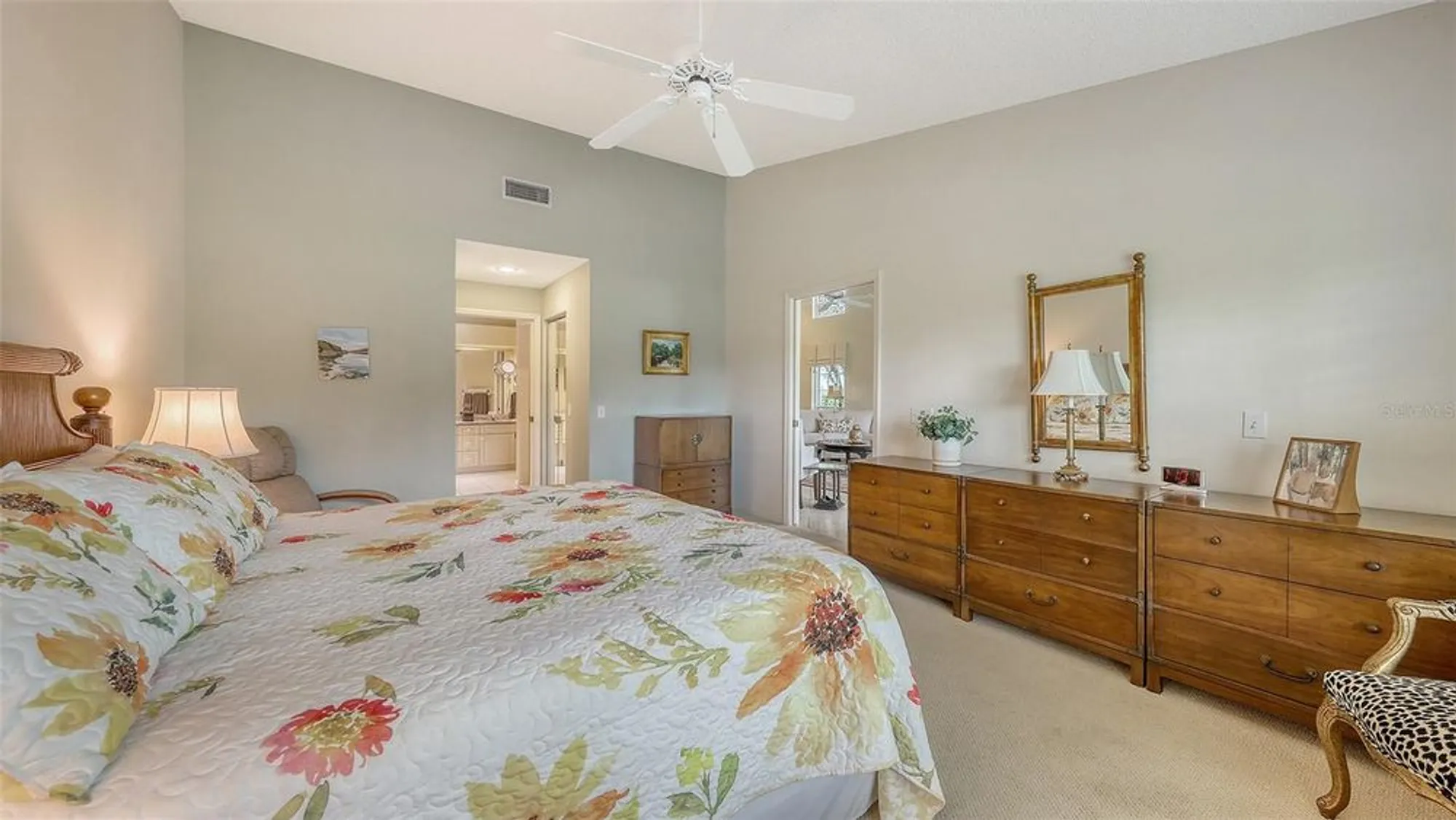 Property Slideshow image 18 of 35 | 5568 country club way, Sarasota, FL, 34243