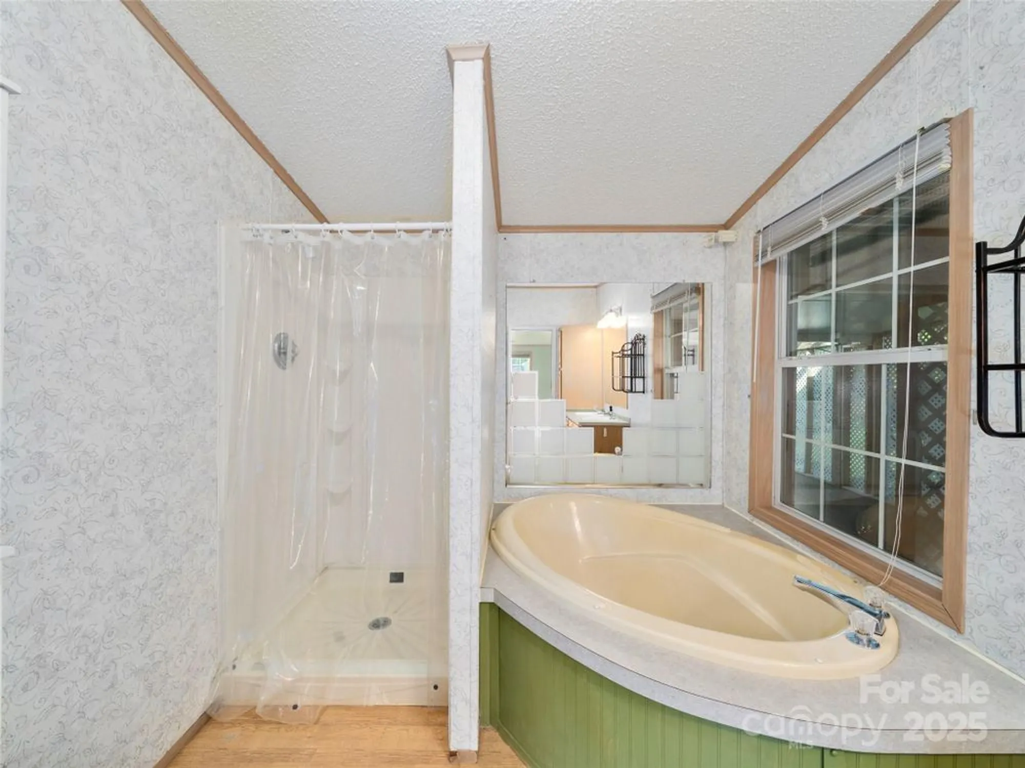 Property Slideshow image 19 of 42 | 236 white ash cir, Hendersonville, NC, 28739