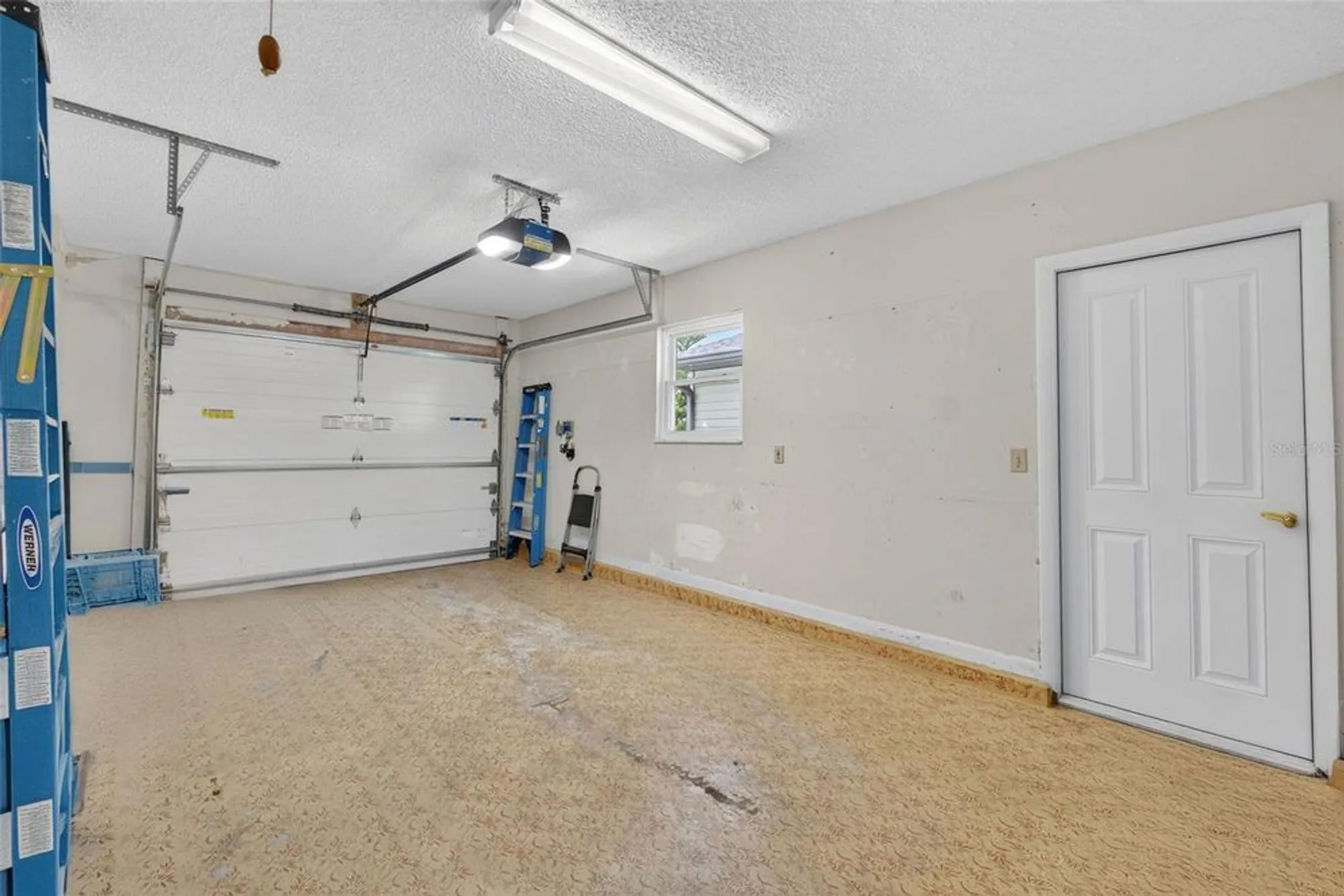 Property Slideshow image 25 of 42 | 2243 sea island cir, Lakeland, FL, 33810