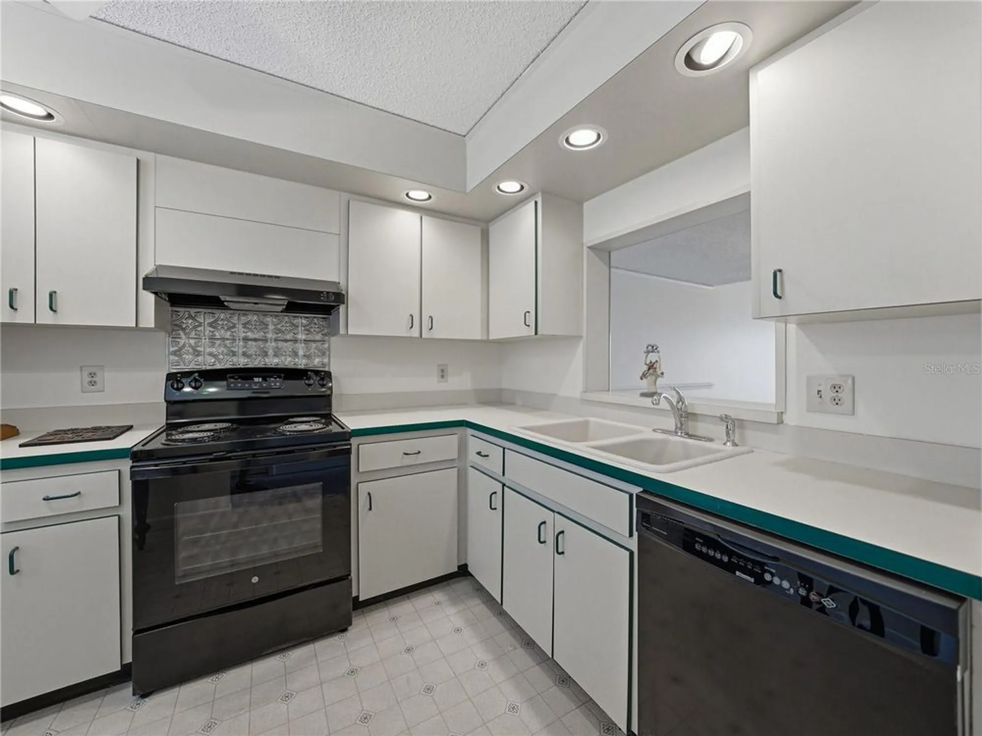 Property Slideshow image 19 of 40 | 7600 sun island dr 603, South Pasadena, FL, 33707