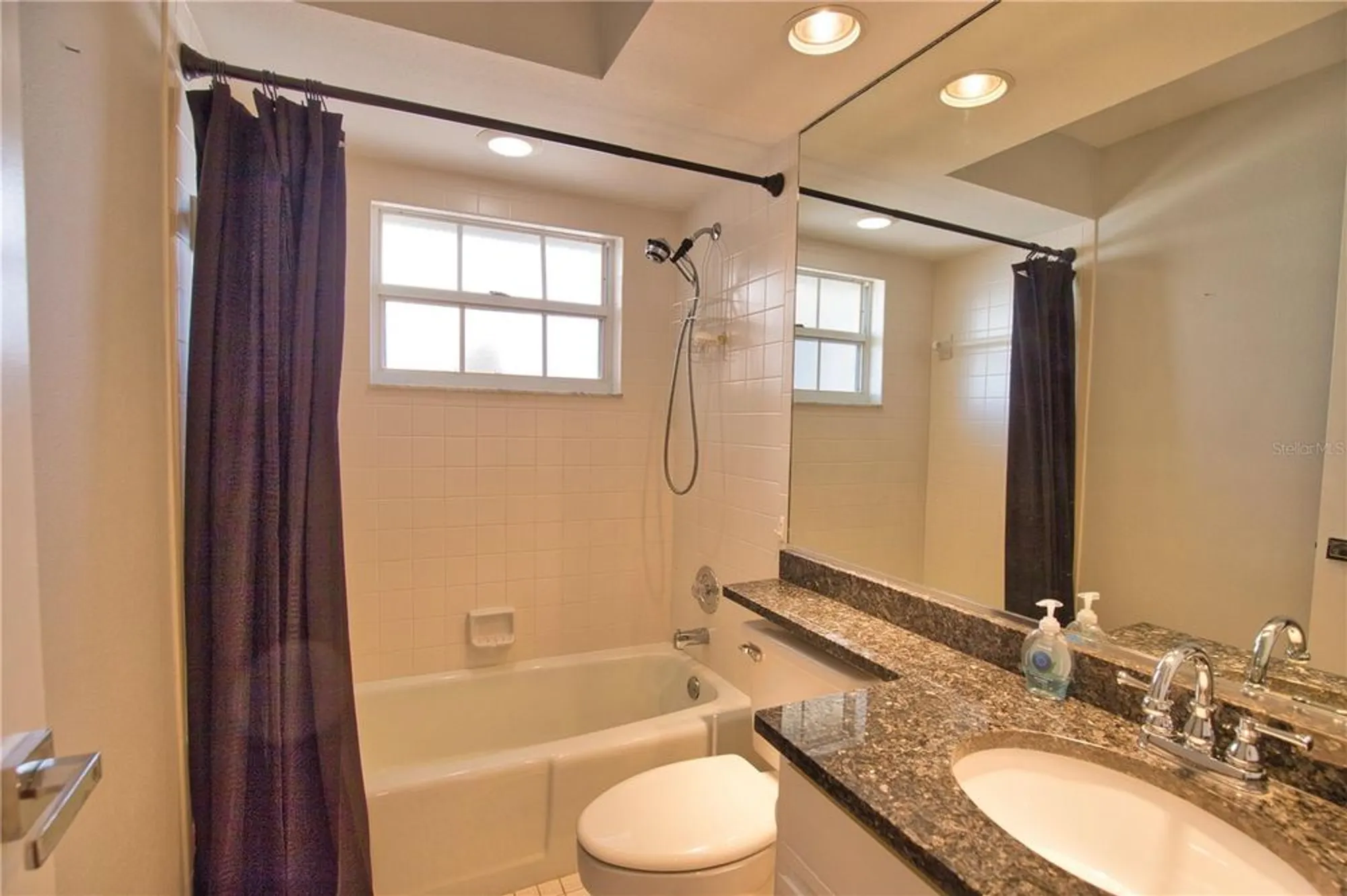 Property Slideshow image 32 of 46 | 698 harrington lake dr 9, Venice, FL, 34293