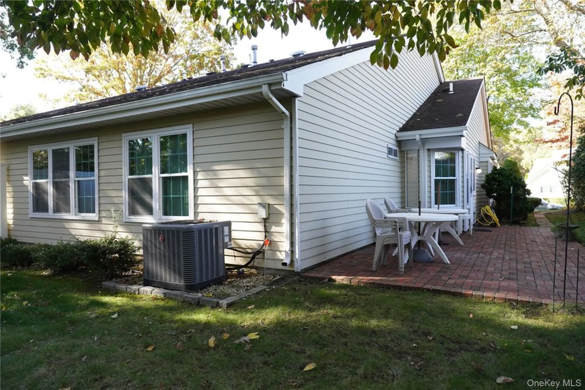 Property Slideshow image 4 of 15 | 12 baldwin ct, Ridge, NY, 11961