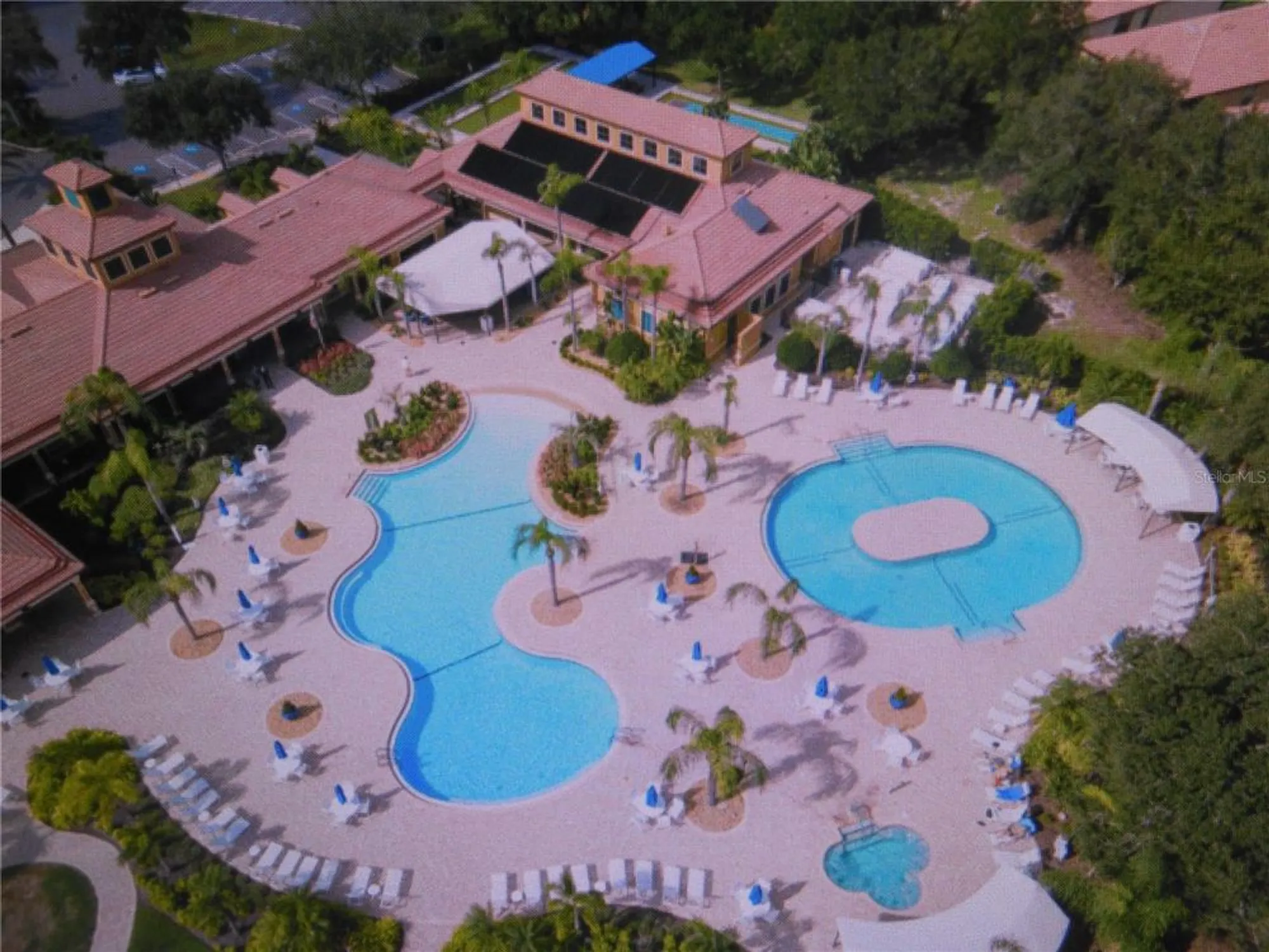 Property Slideshow image 9 of 61 | 344 mystic falls dr, Apollo Beach, FL, 33572