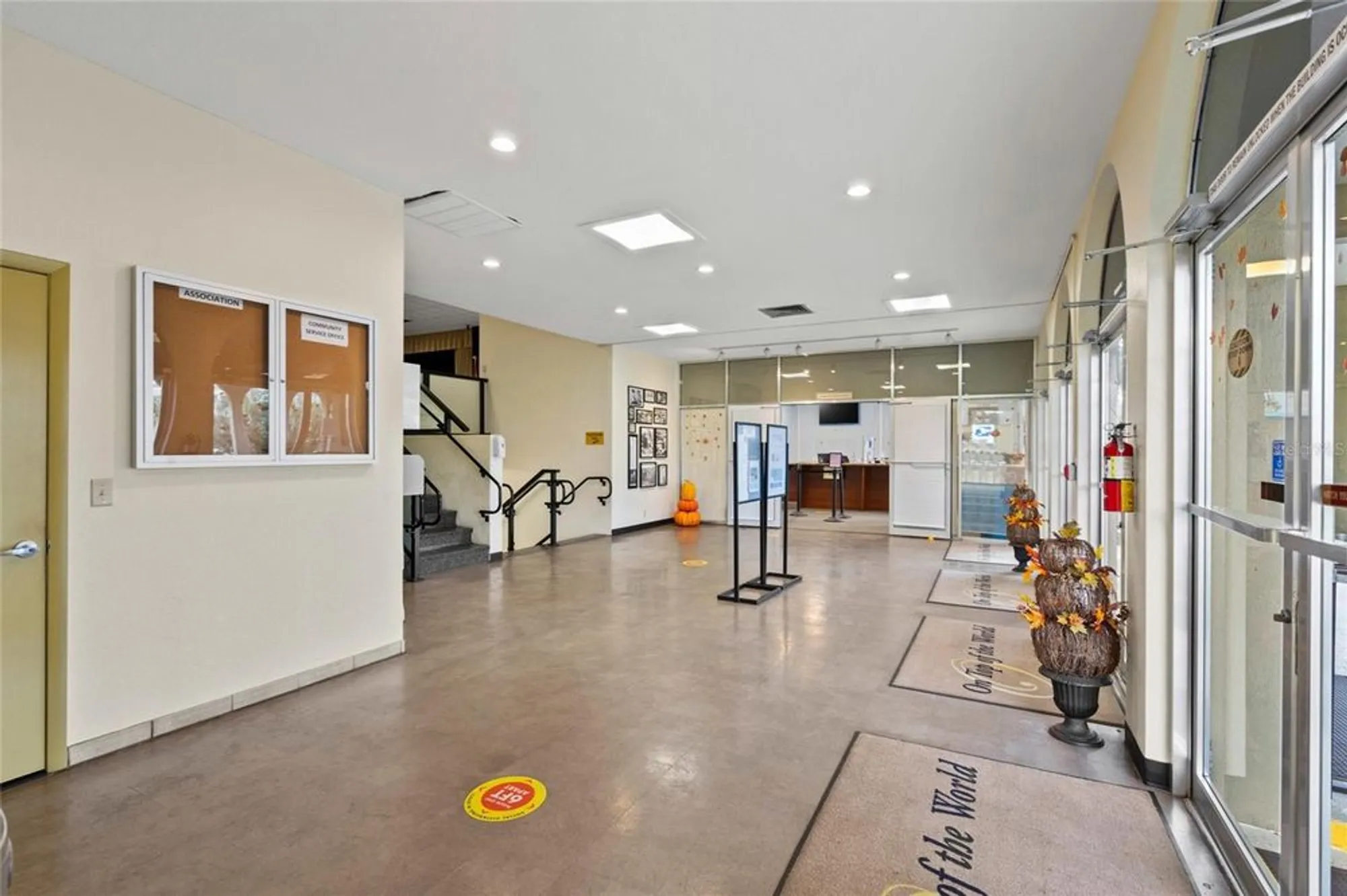 Property Slideshow image 37 of 42 | 2416 world parkway blvd 26, Clearwater, FL, 33763