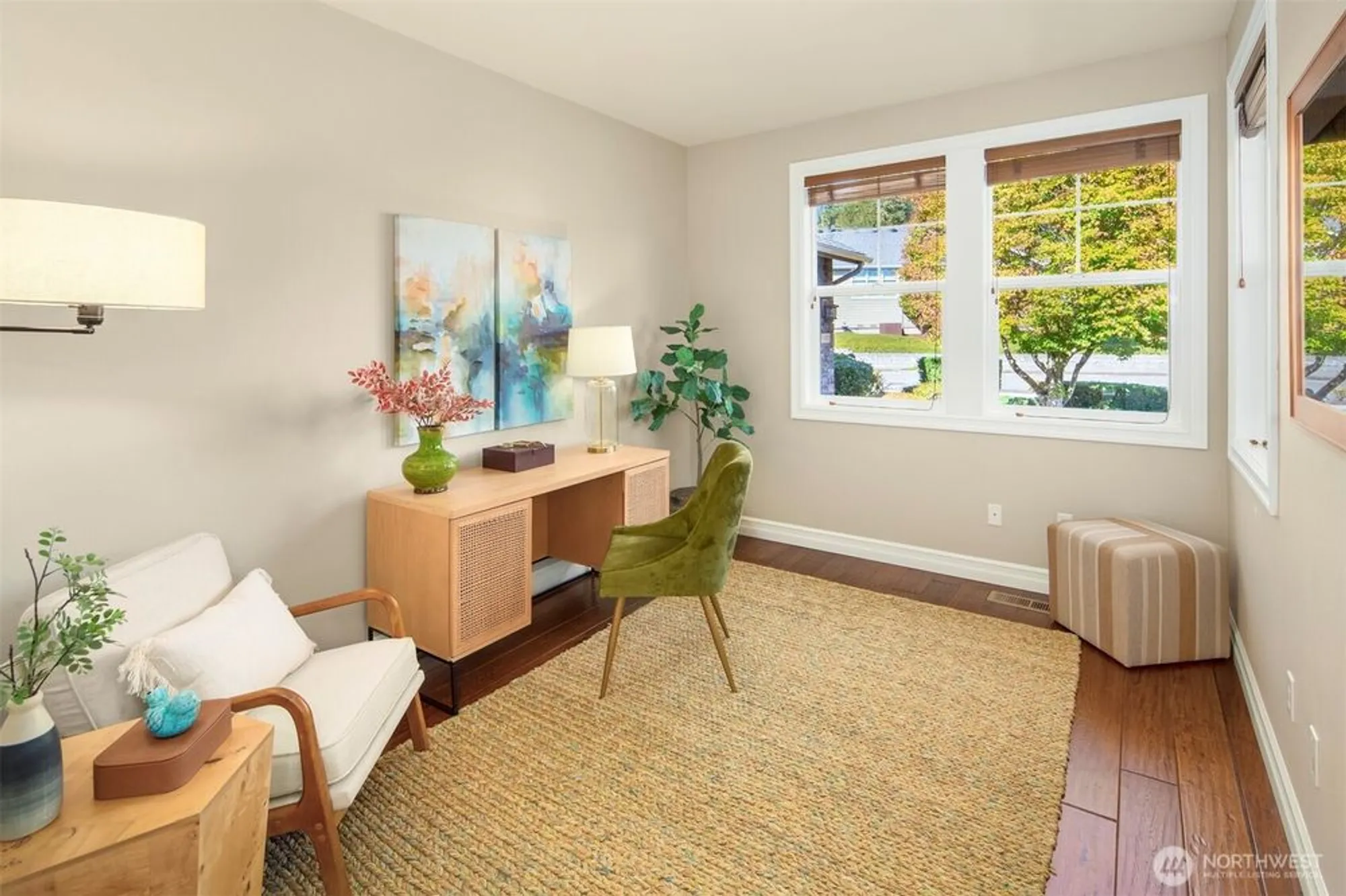 Property Slideshow image 5 of 29 | 13507 adair creek way, Redmond, WA, 98053