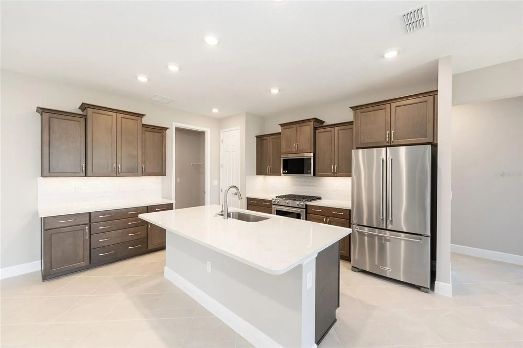 Property Slideshow image 18 of 41 | 10569 sw 98th pl, Ocala, FL, 34481