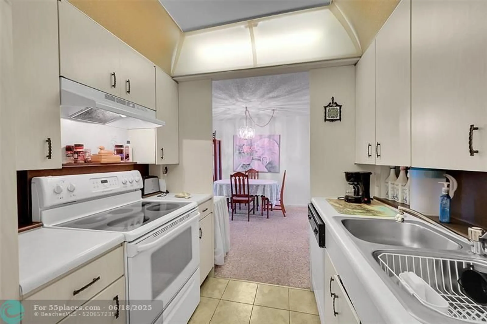 Property Slideshow image 6 of 48 | 2801 victoria way apt d3, Coconut Creek, FL, 33066