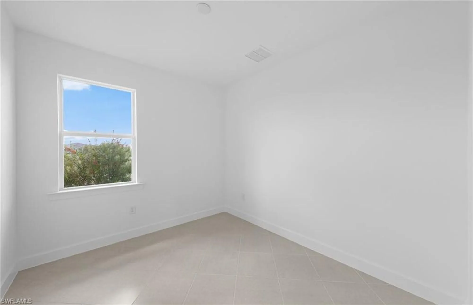 Property Slideshow image 15 of 38 | 17830 beautybush ter, North Fort Myers, FL, 33917