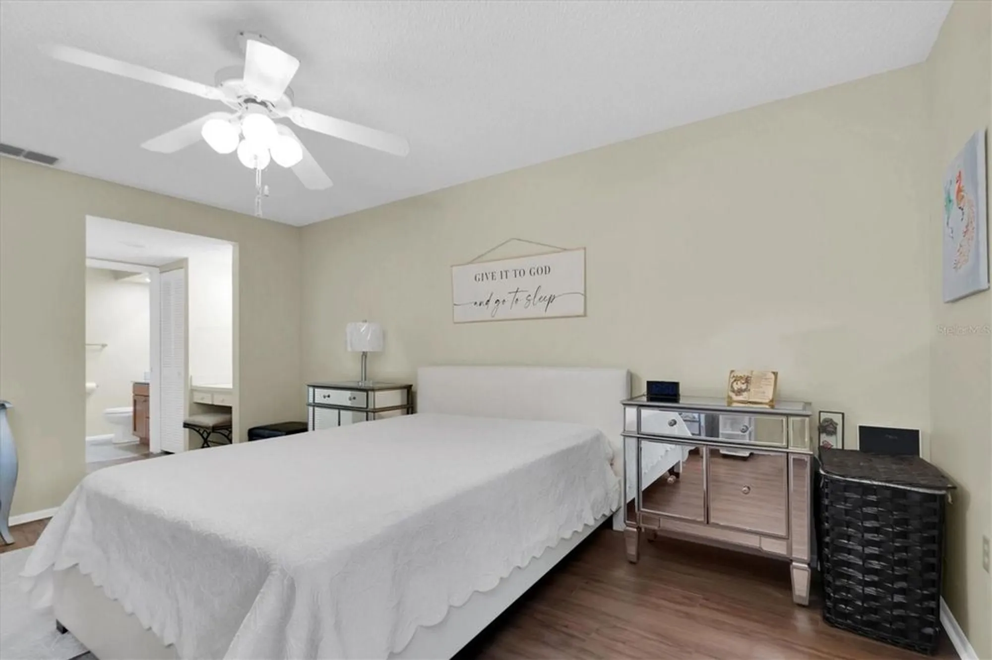 Property Slideshow image 14 of 38 | 11311 dollar lake dr apt 6, Port Richey, FL, 34668
