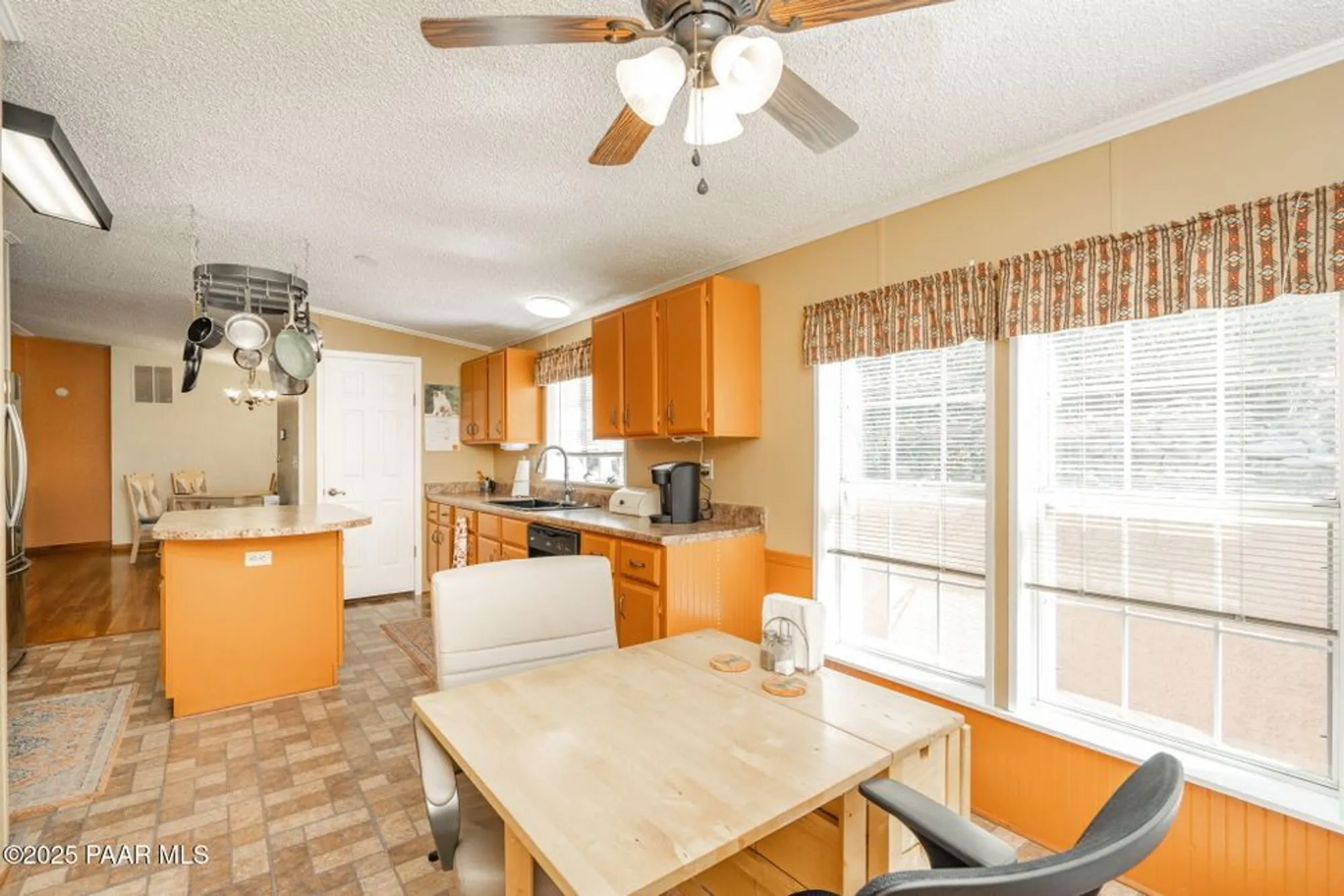 Property Slideshow image 17 of 35 | 2493 hilltop rd, Prescott, AZ, 86301