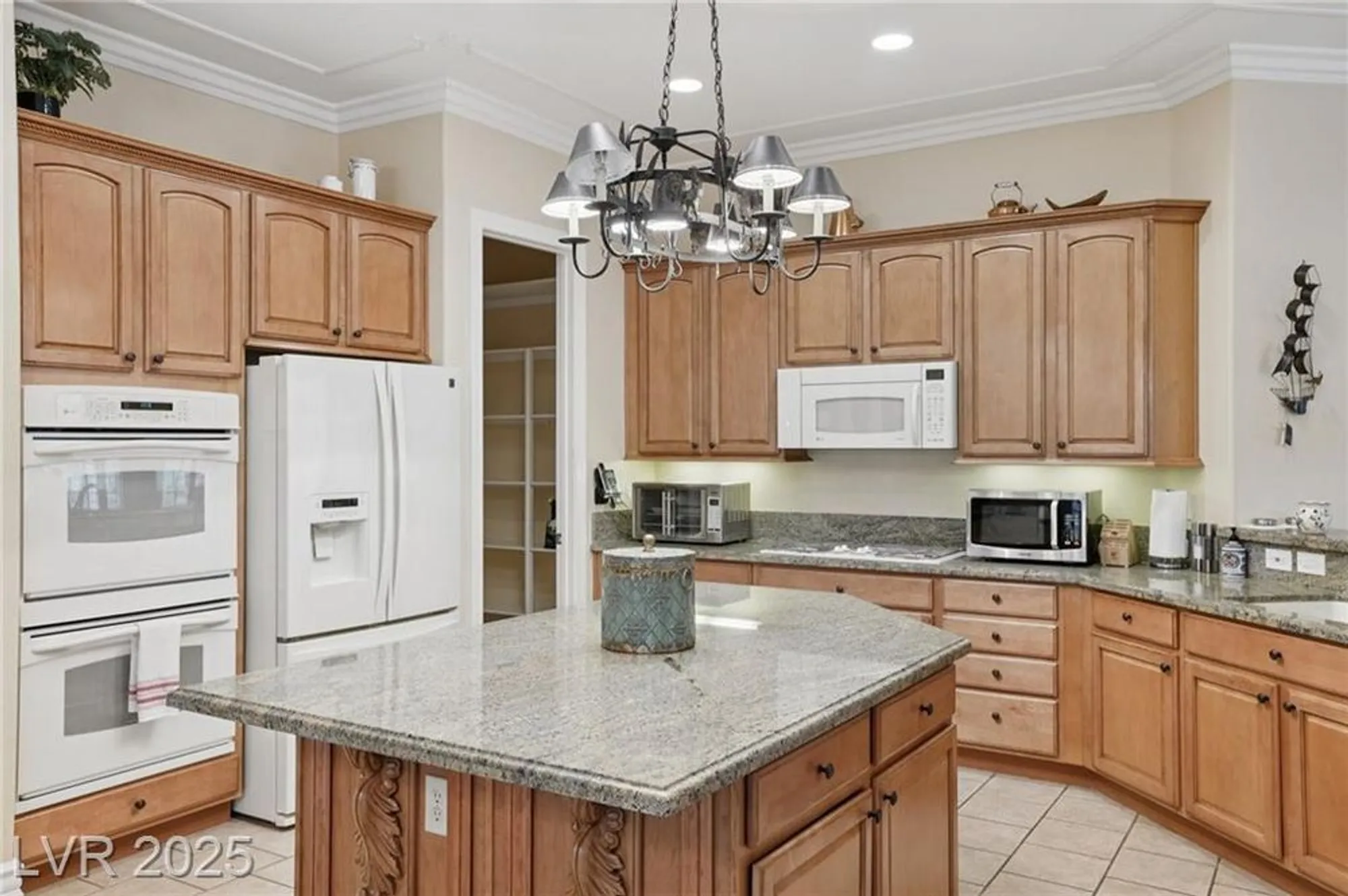 Property Slideshow image 14 of 38 | 2359 blooming valley ct, Henderson, NV, 89052