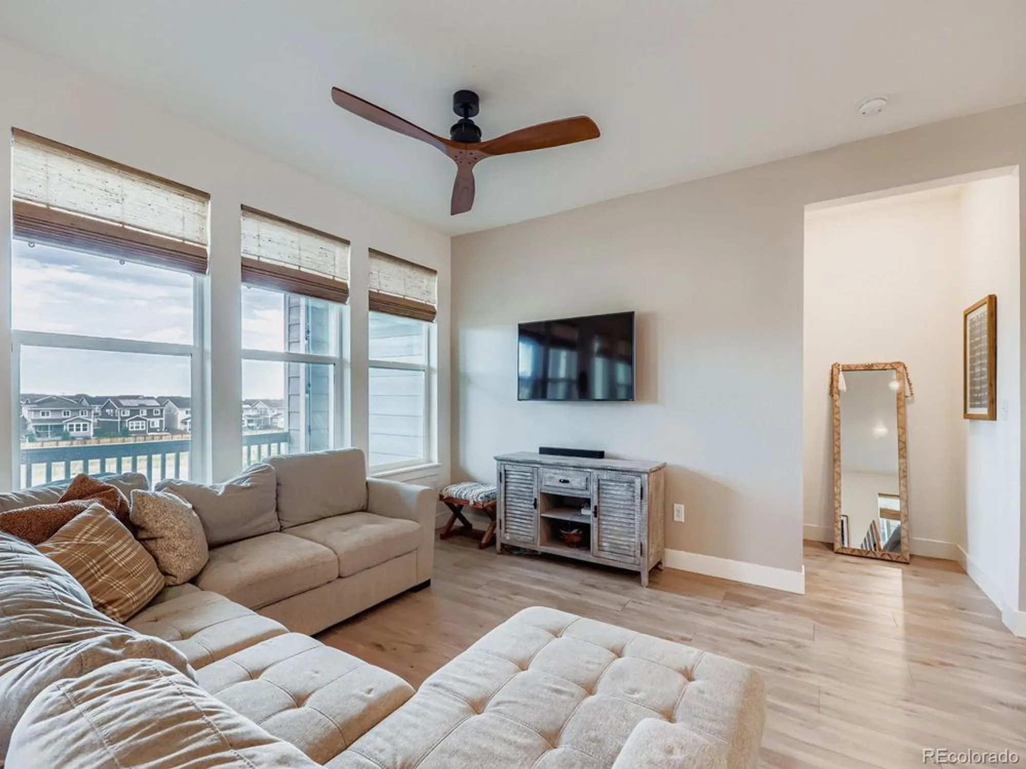 Property Slideshow image 10 of 31 | 4059 happy hollow dr, Castle Rock, CO, 80104
