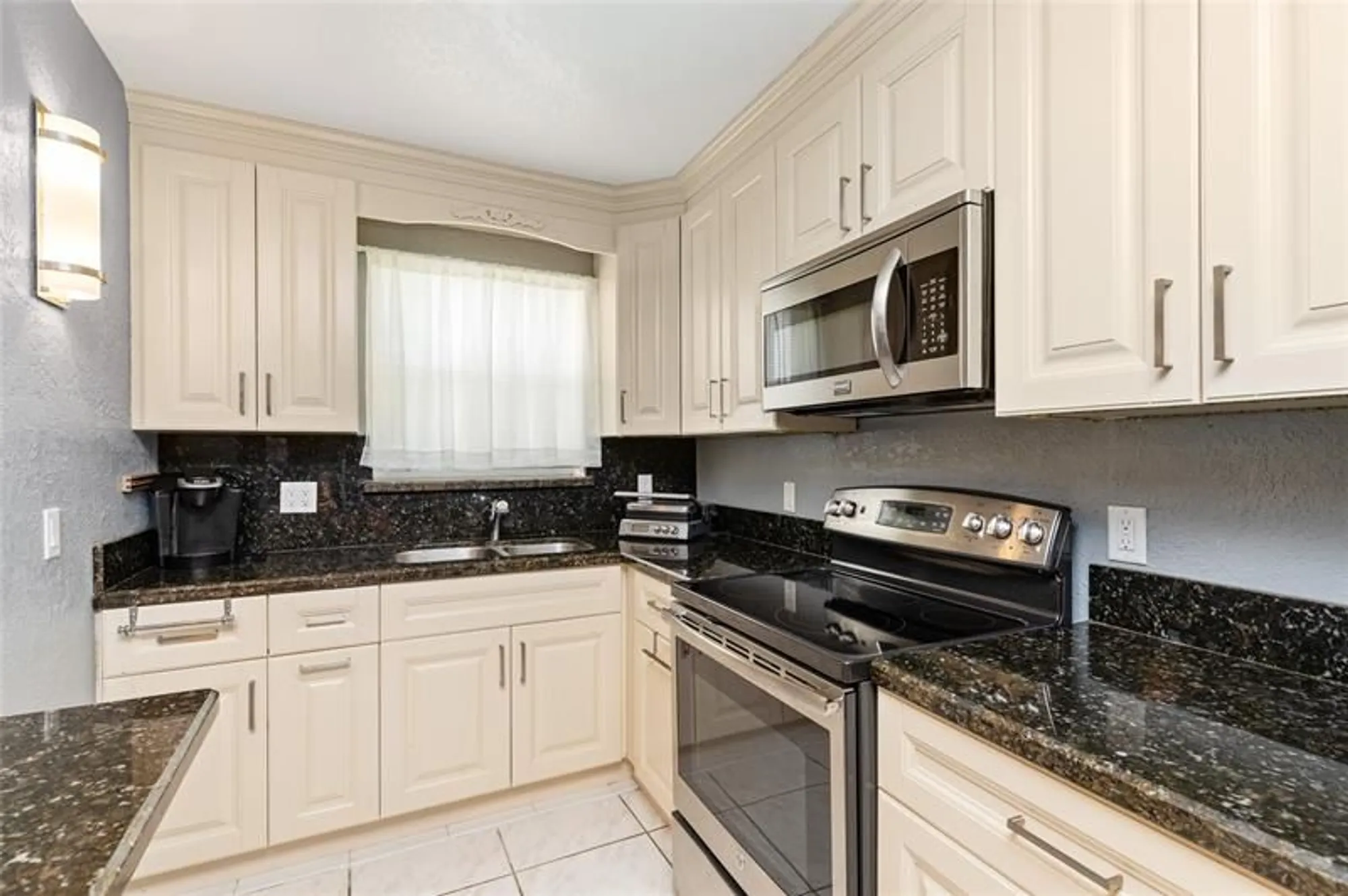 Property Slideshow image 16 of 54 | 2731 ne 14th street cswy 110, Pompano Beach, FL, 33062