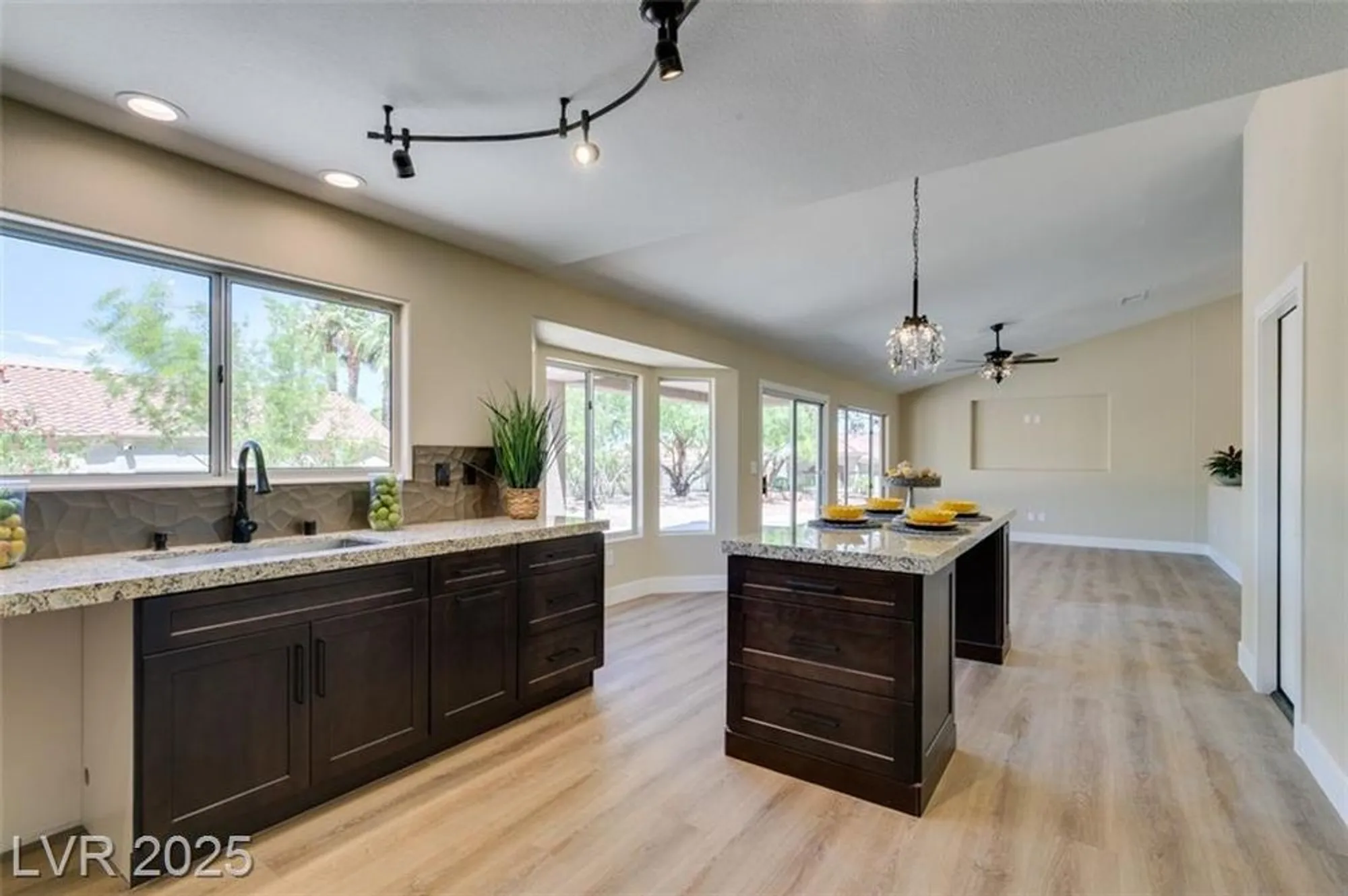 Property Slideshow image 10 of 30 | 9800 rosamond dr, Las Vegas, NV, 89134