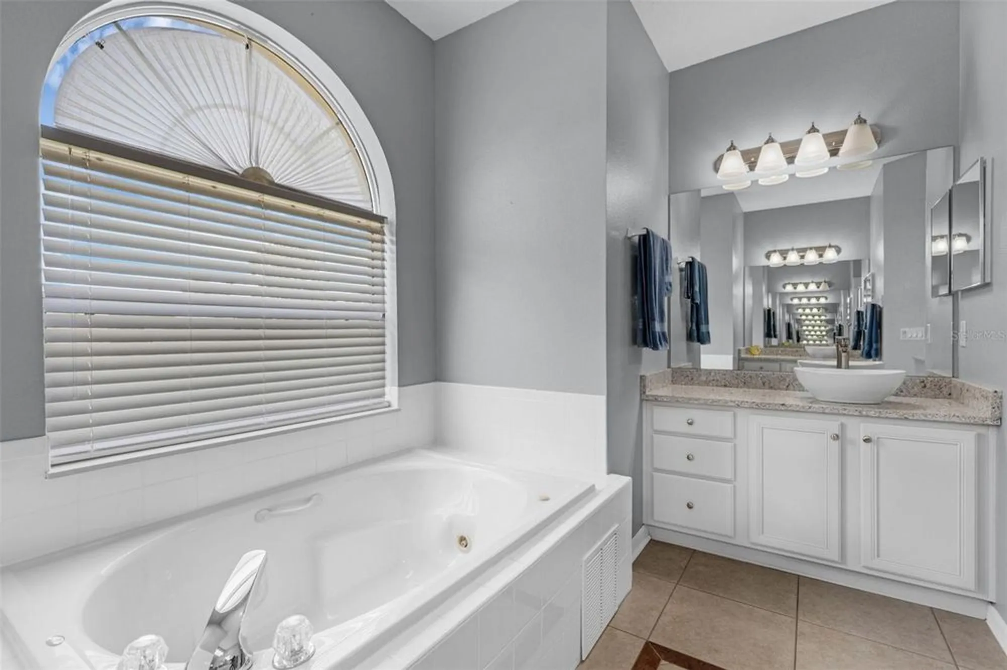 Property Slideshow image 18 of 33 | 4826 sable ridge ct, Leesburg, FL, 34748