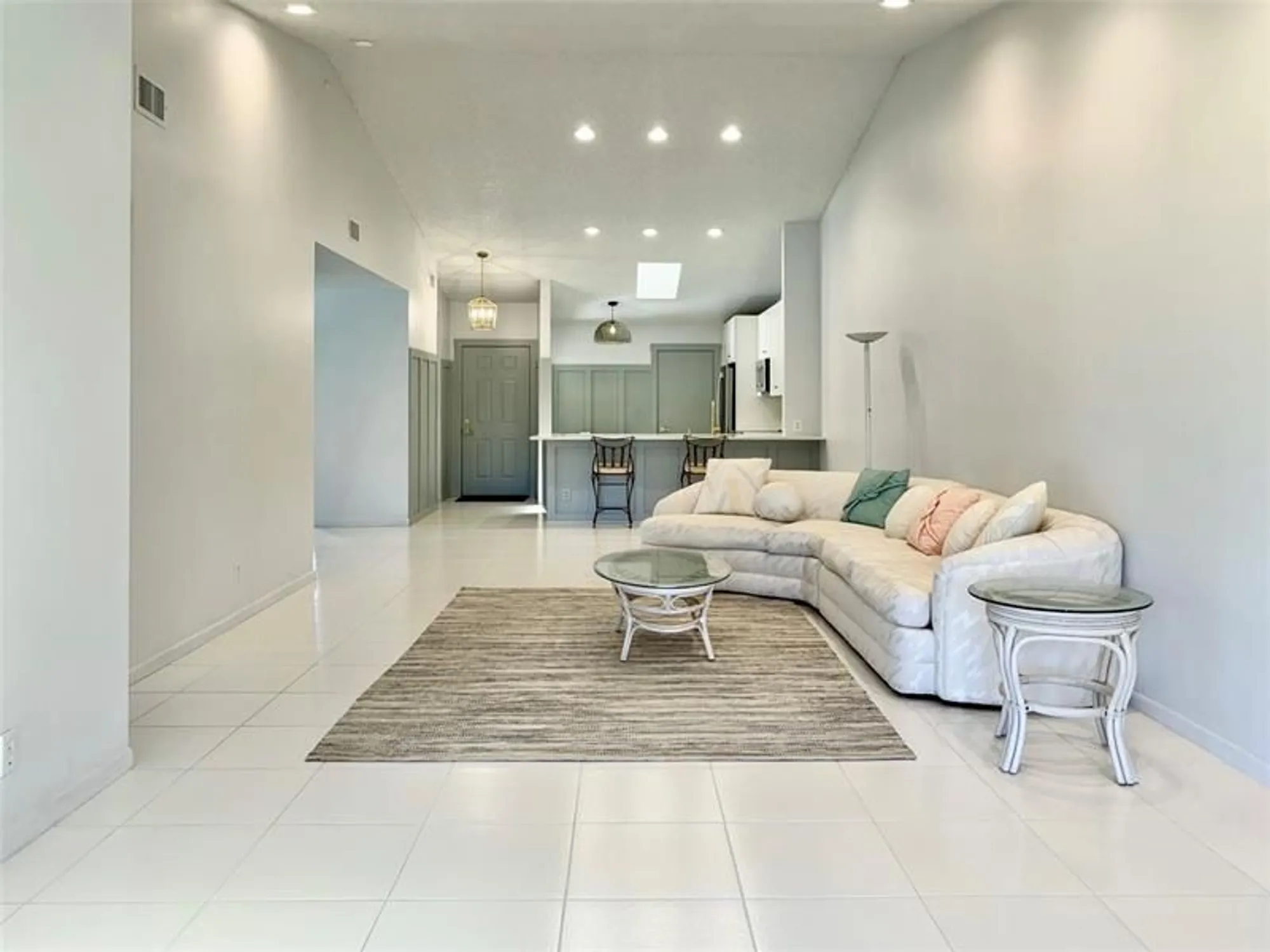 Property Slideshow image 24 of 51 | 5869 sunswept ln b, Boynton Beach, FL, 33437