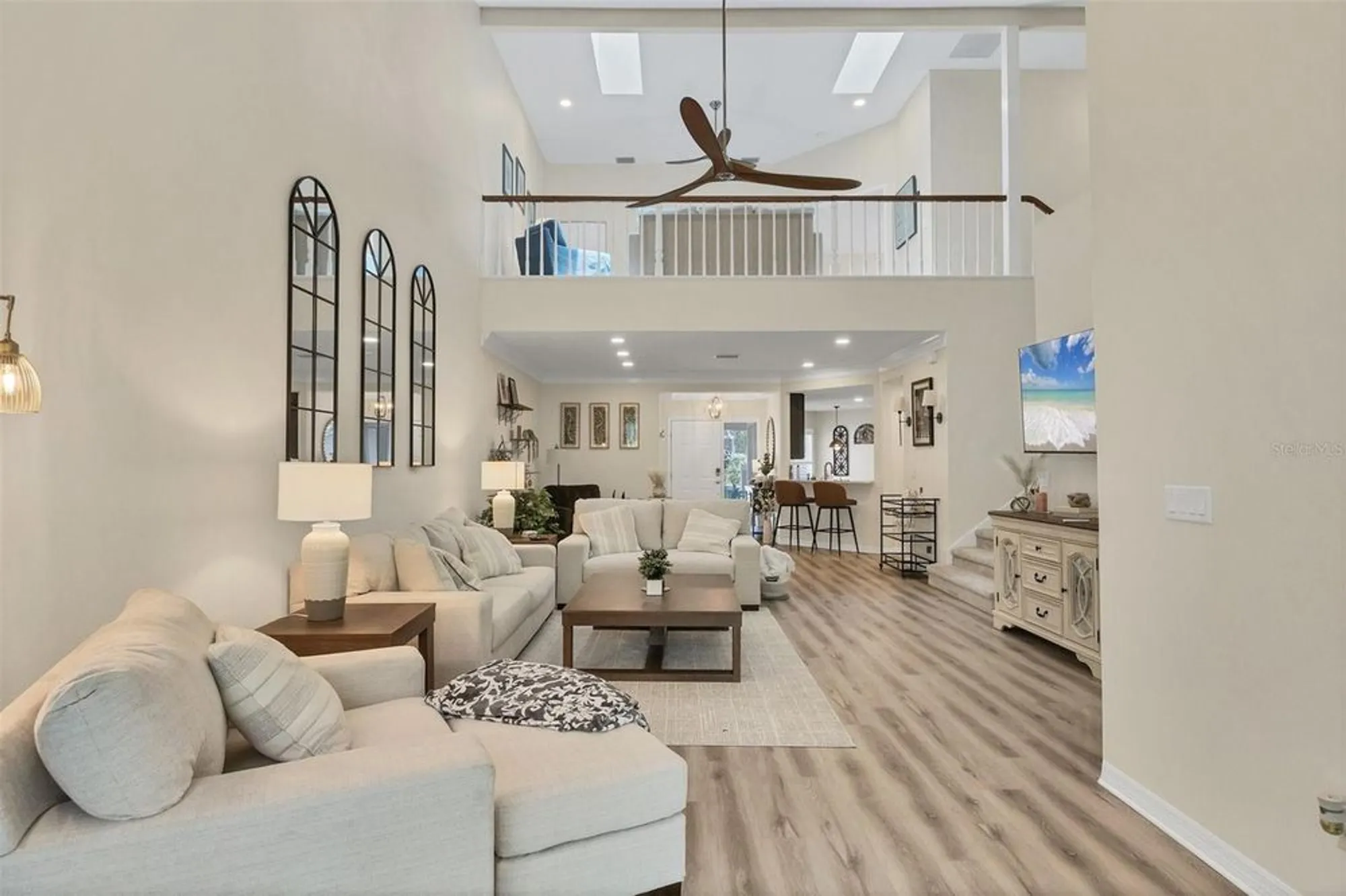 Property Slideshow image 8 of 66 | 1719 starling dr # 1719, Sarasota, FL, 34231