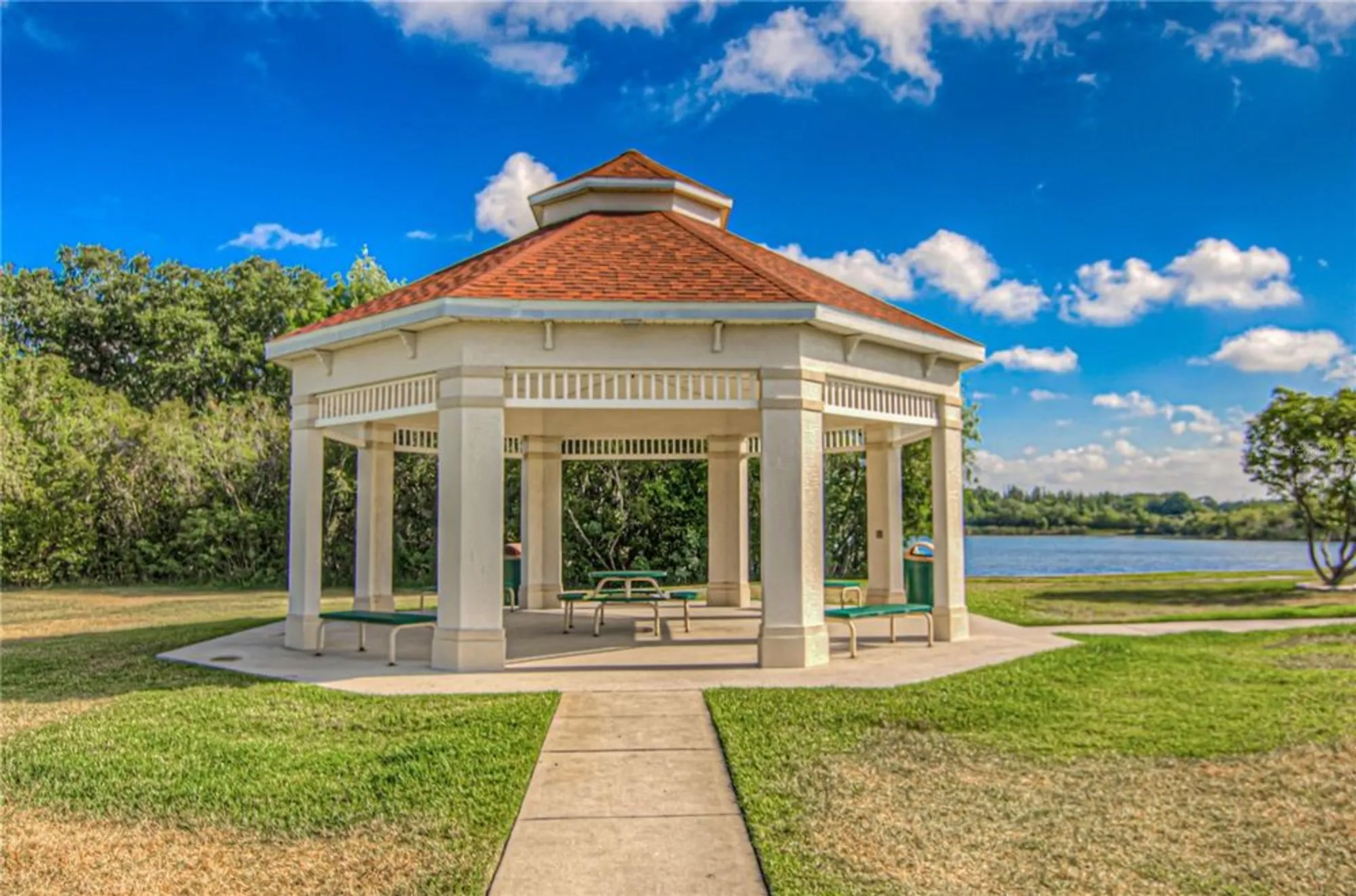 Property Slideshow image 36 of 51 | 4249 windchime ln, Lakeland, FL, 33811
