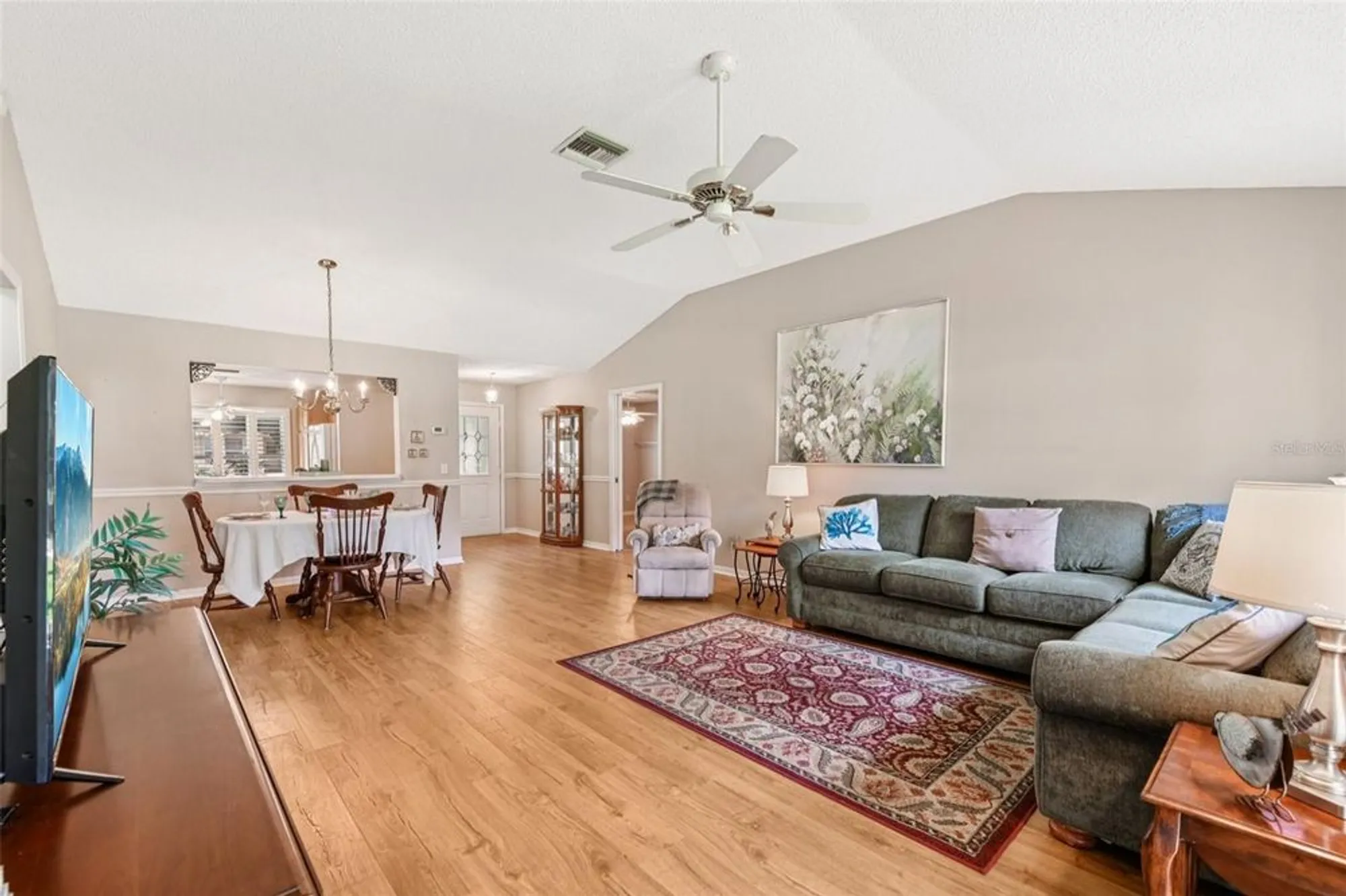 Property Slideshow image 7 of 53 | 516 loma paseo dr, The Villages, FL, 32159