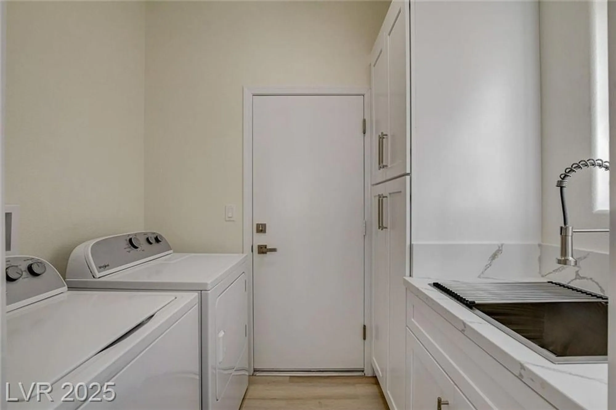 Property Slideshow image 38 of 44 | 10100 folsom dr, Las Vegas, NV, 89134