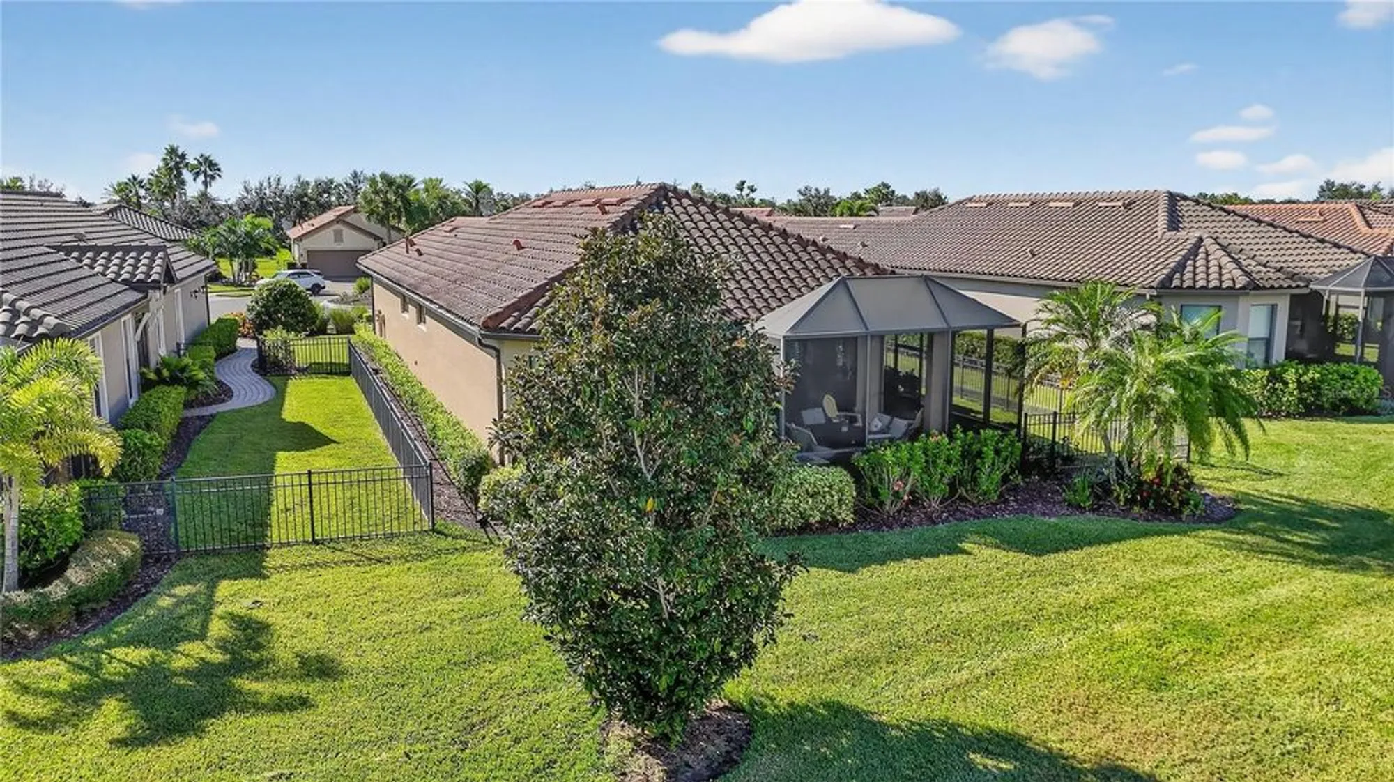 Property Slideshow image 4 of 58 | 4828 heinman cv, Palmetto, FL, 34221